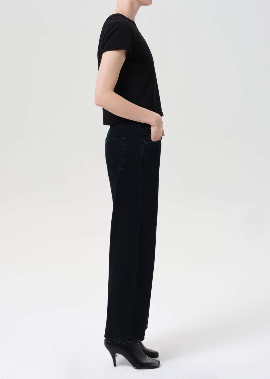 LOW CURVE CROP JEAN IN CRUSHED - 4