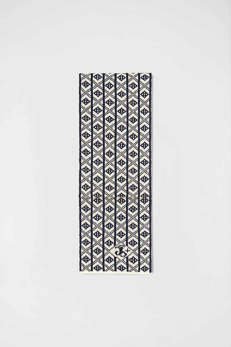 Jacquard Scarf 1