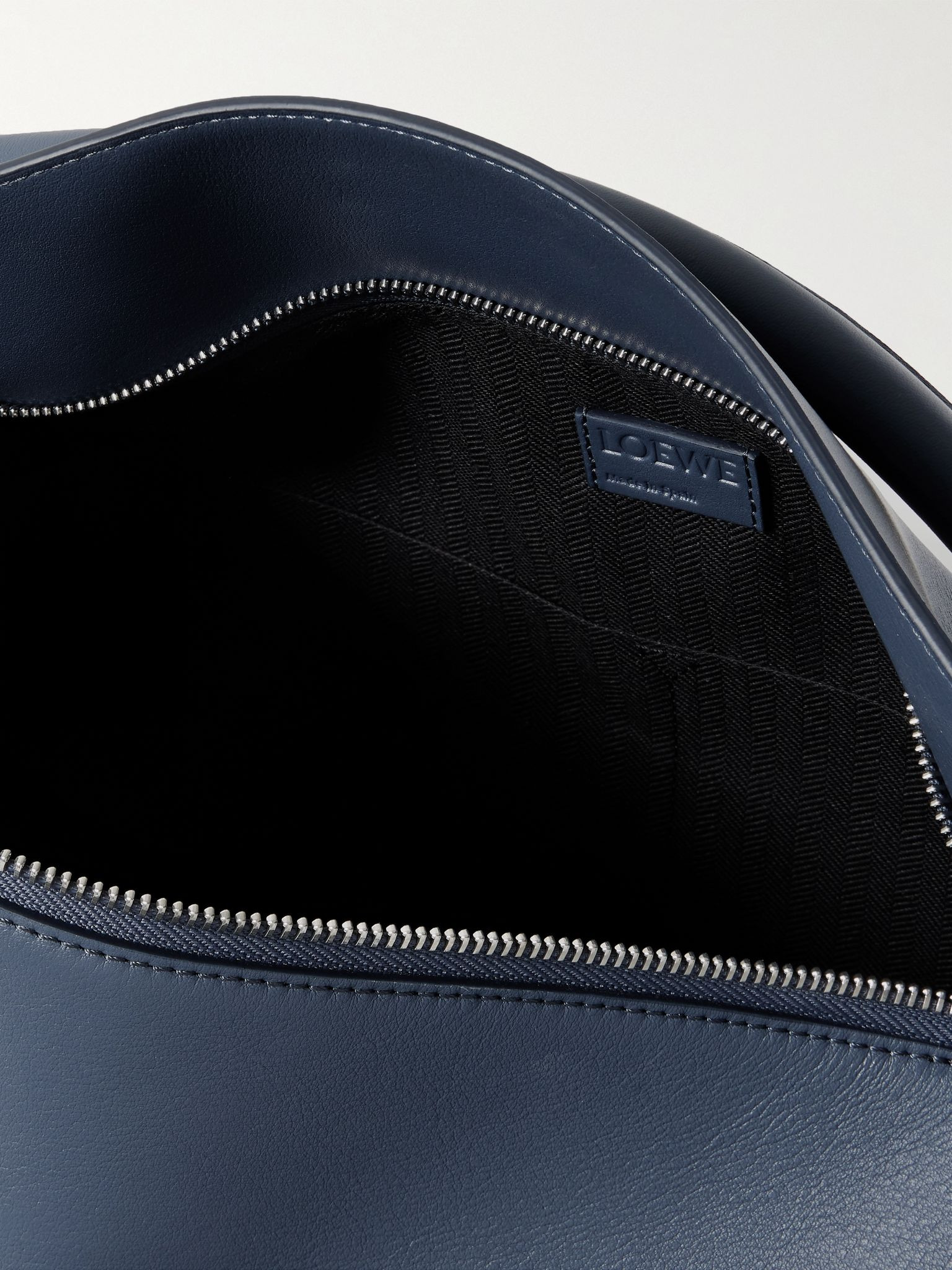 Puzzle Edge Large Logo-Debossed Leather Messenger Bag Blue - 5