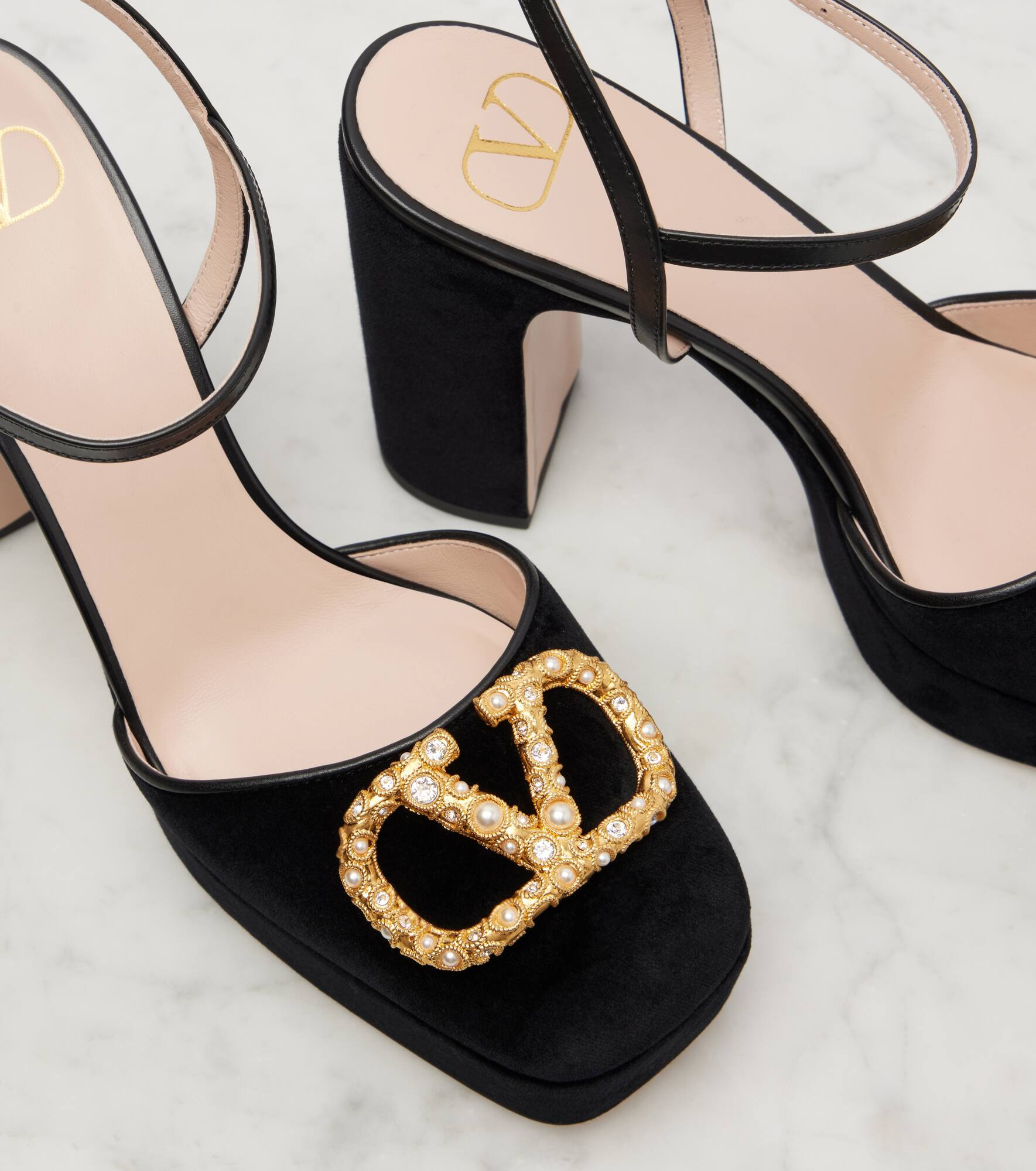 VLogo 115 velvet platform pumps - 5