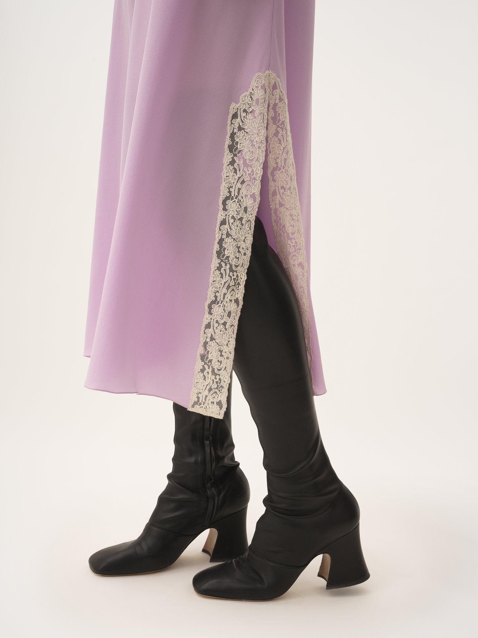 THIN-STRAP MIDI DRESS IN CRÊPE DE CHINE & LACE - 7