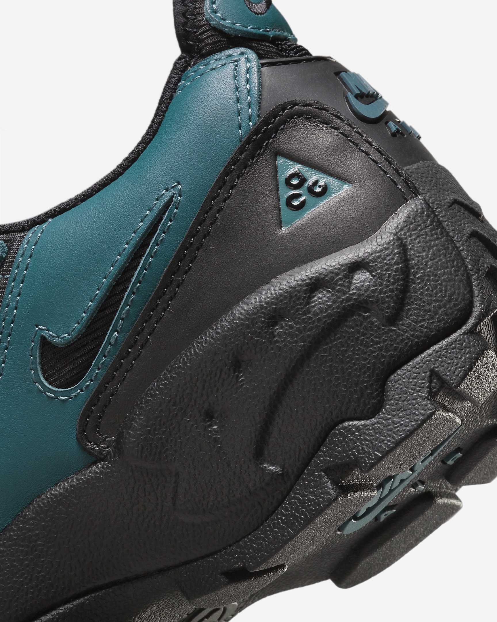 Men's Nike ACG Air Mada Shoes - 8