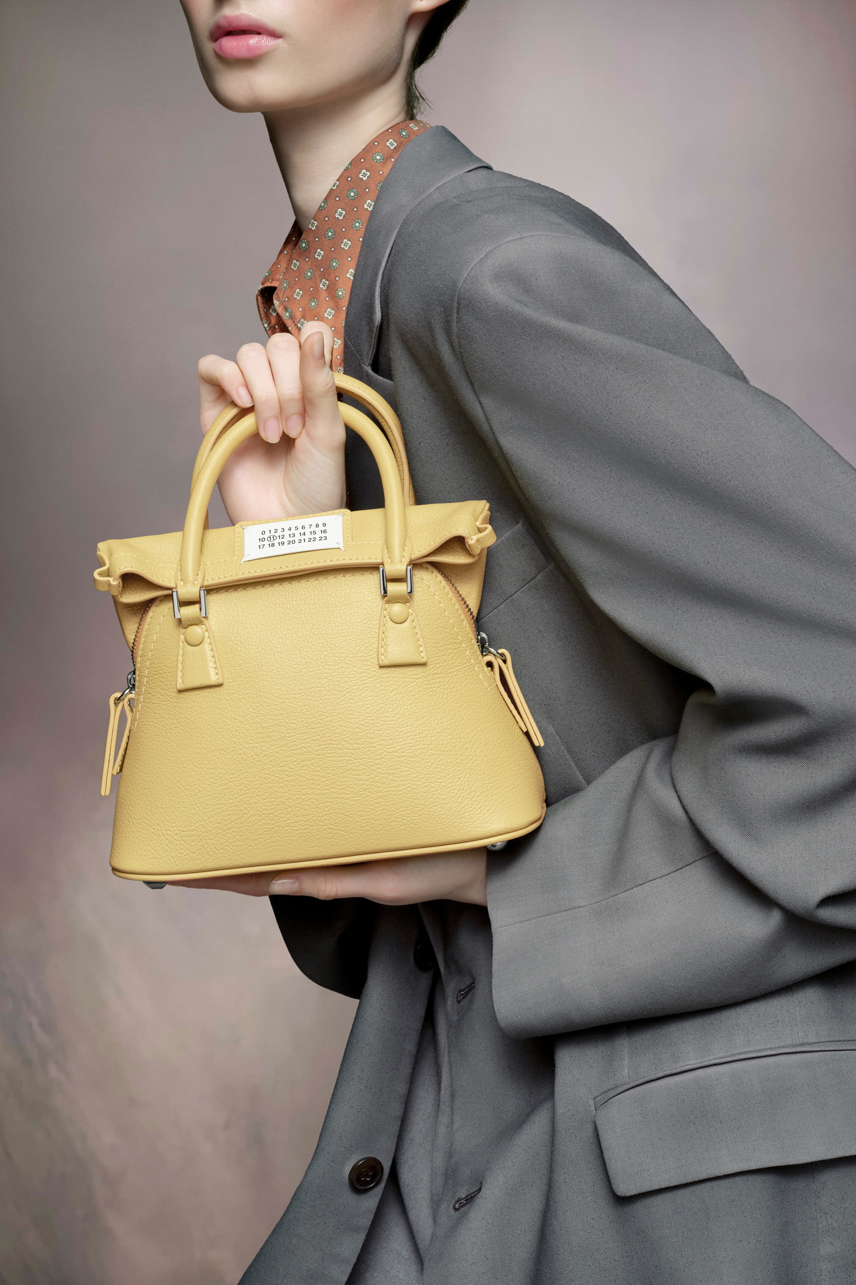 Maison Margiela micro 5AC Classique leather shoulder bag - Yellow