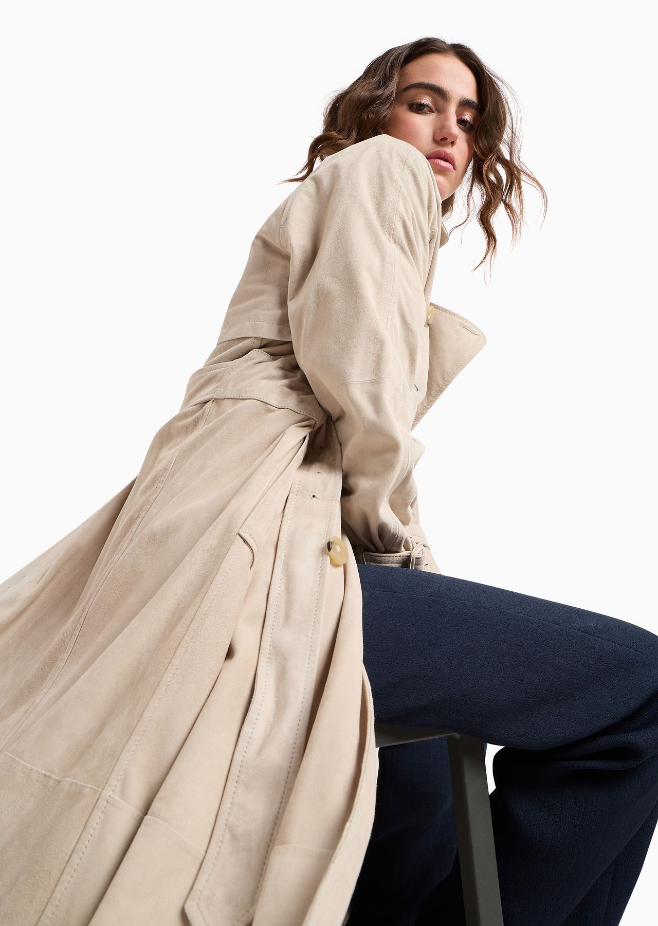 Icon double-breasted, belted trench coat in goatskin suede - 5