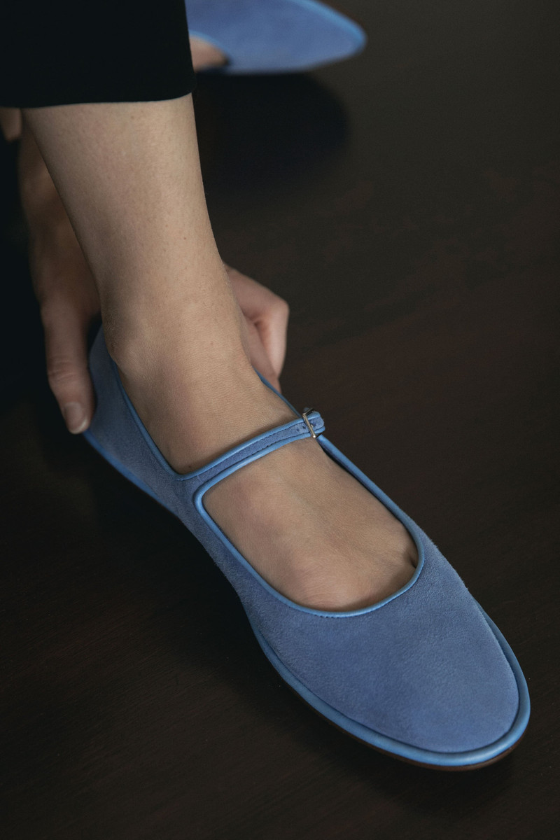 Emme Parsons SALOMÉ IN CERULEAN BLUE SUEDE outlook