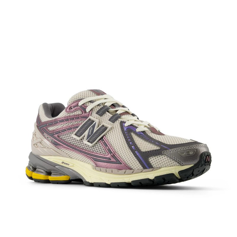 New Balance 1906R outlook
