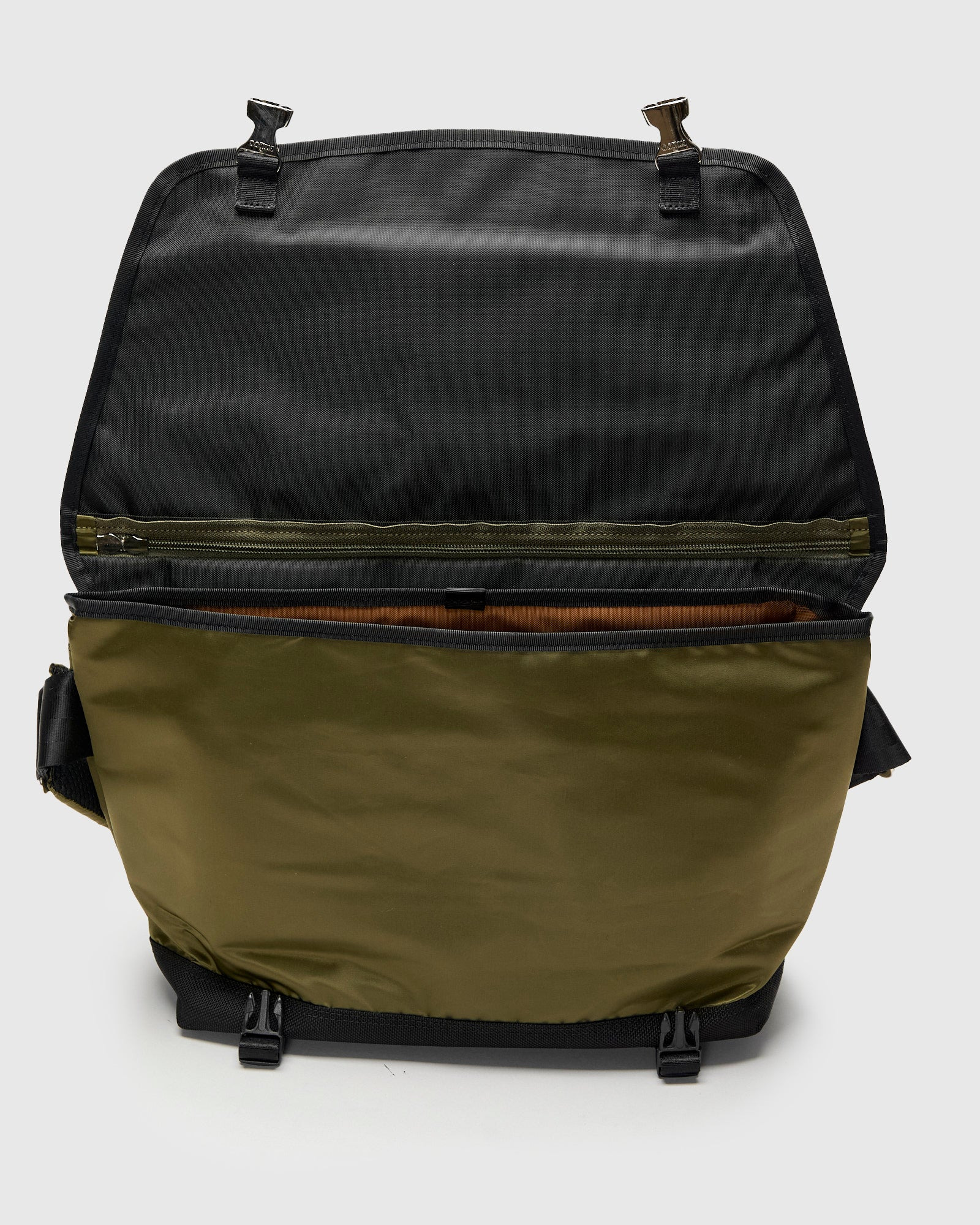 Lightning V2 Messenger Bag in Kahki - 5