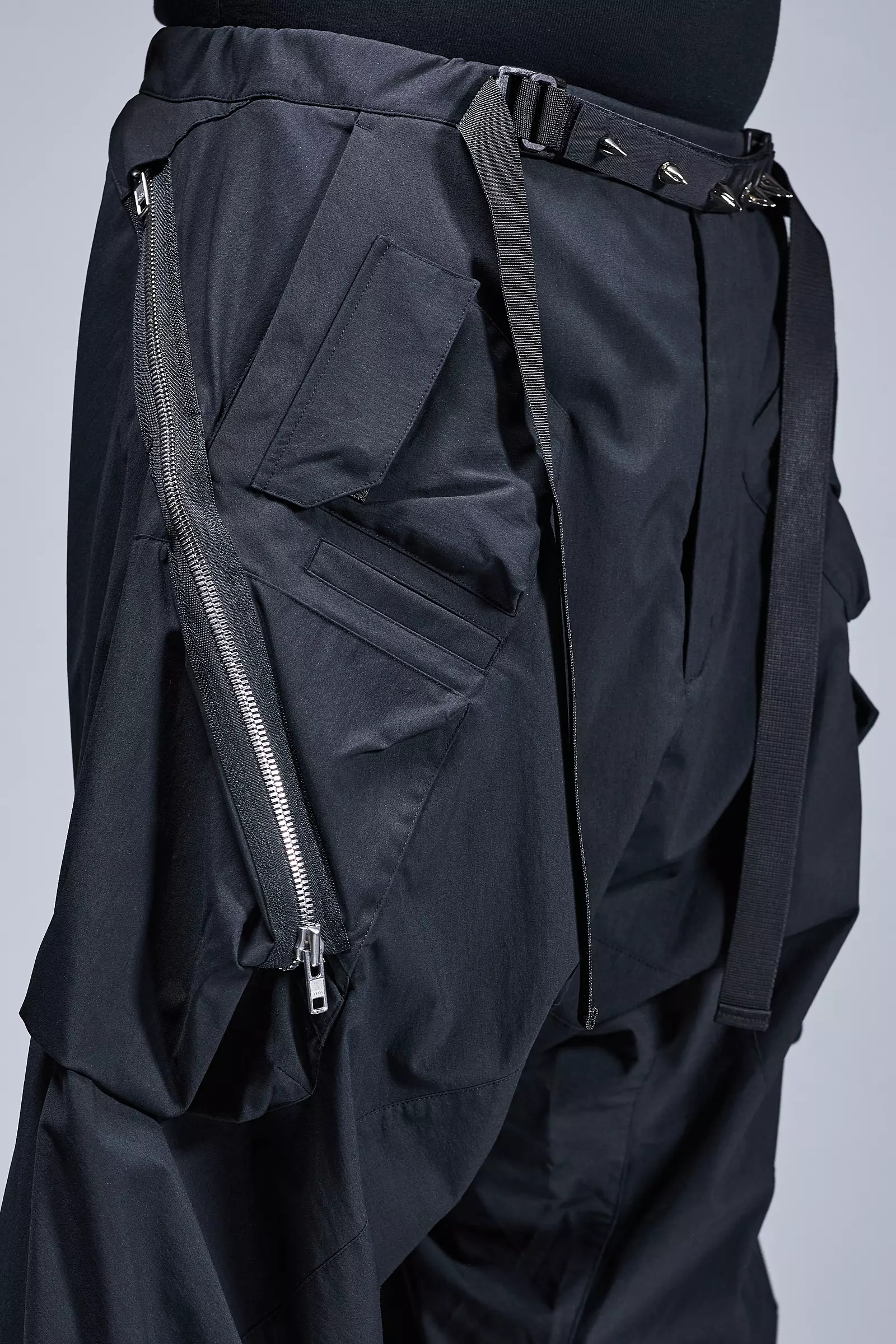P30AL-E Encapsulated Nylon Ultrawide Drawcord Cargo Trouser Black - 27