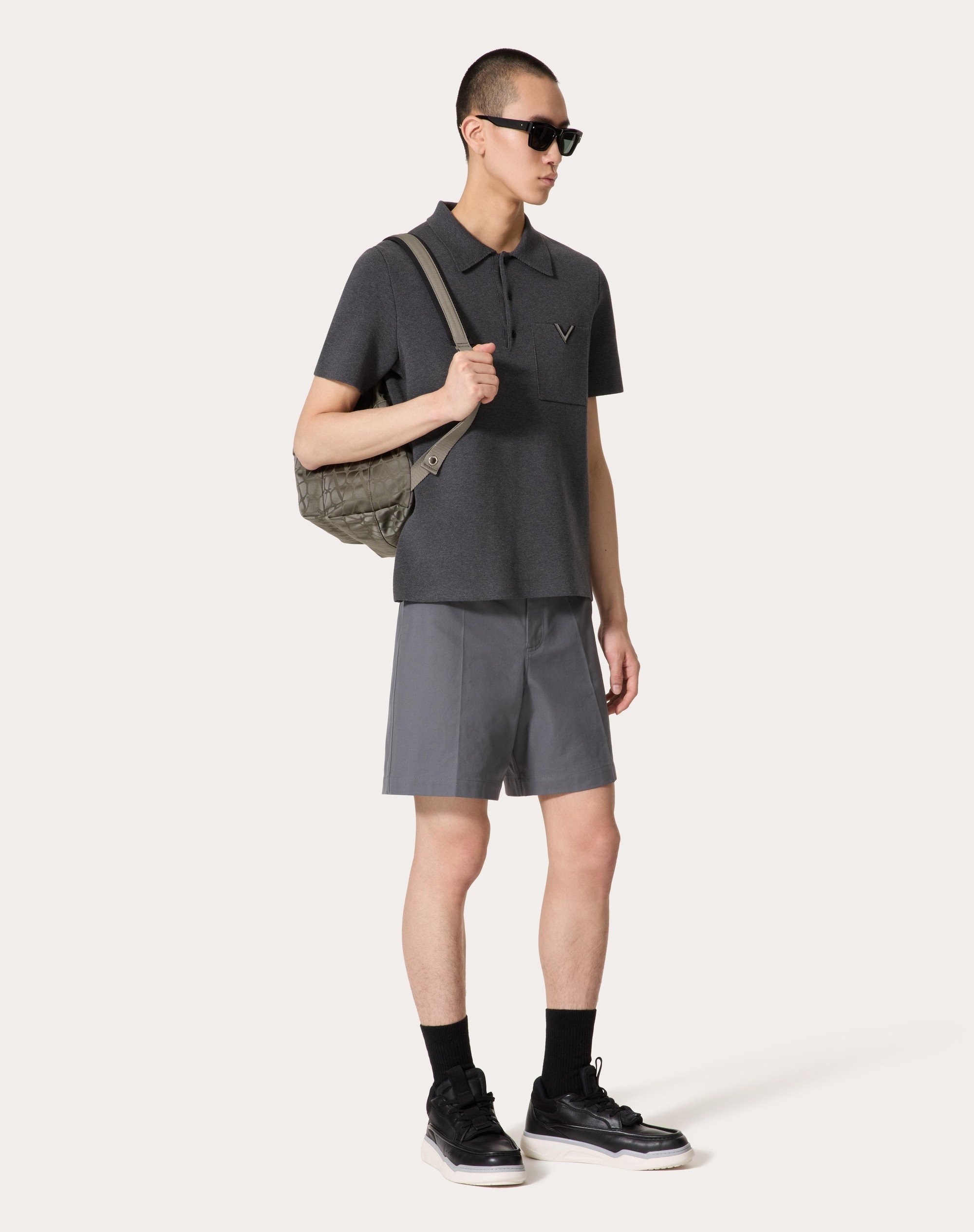 STRETCH COTTON CANVAS BERMUDA SHORTS WITH RUBBERIZED V DETAIL - 2