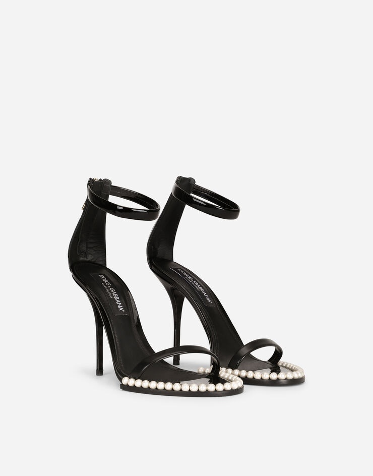 Patent leather sandals with pearls - 2