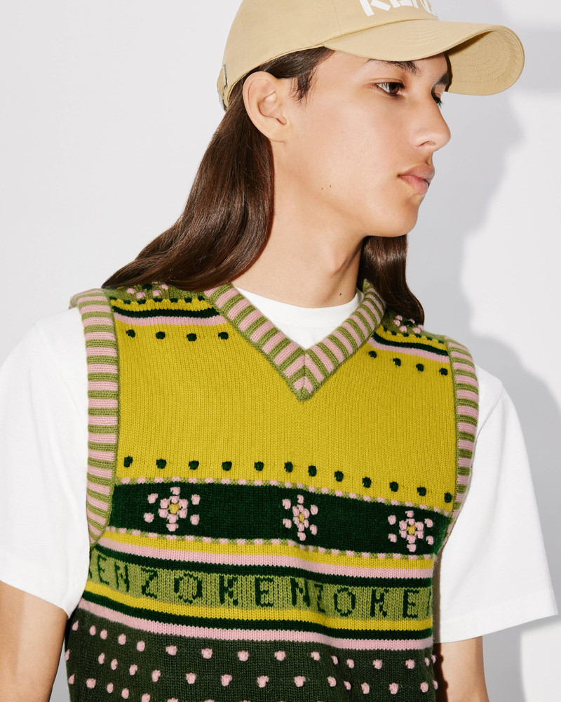 Fairisle knitted jumper vest 6