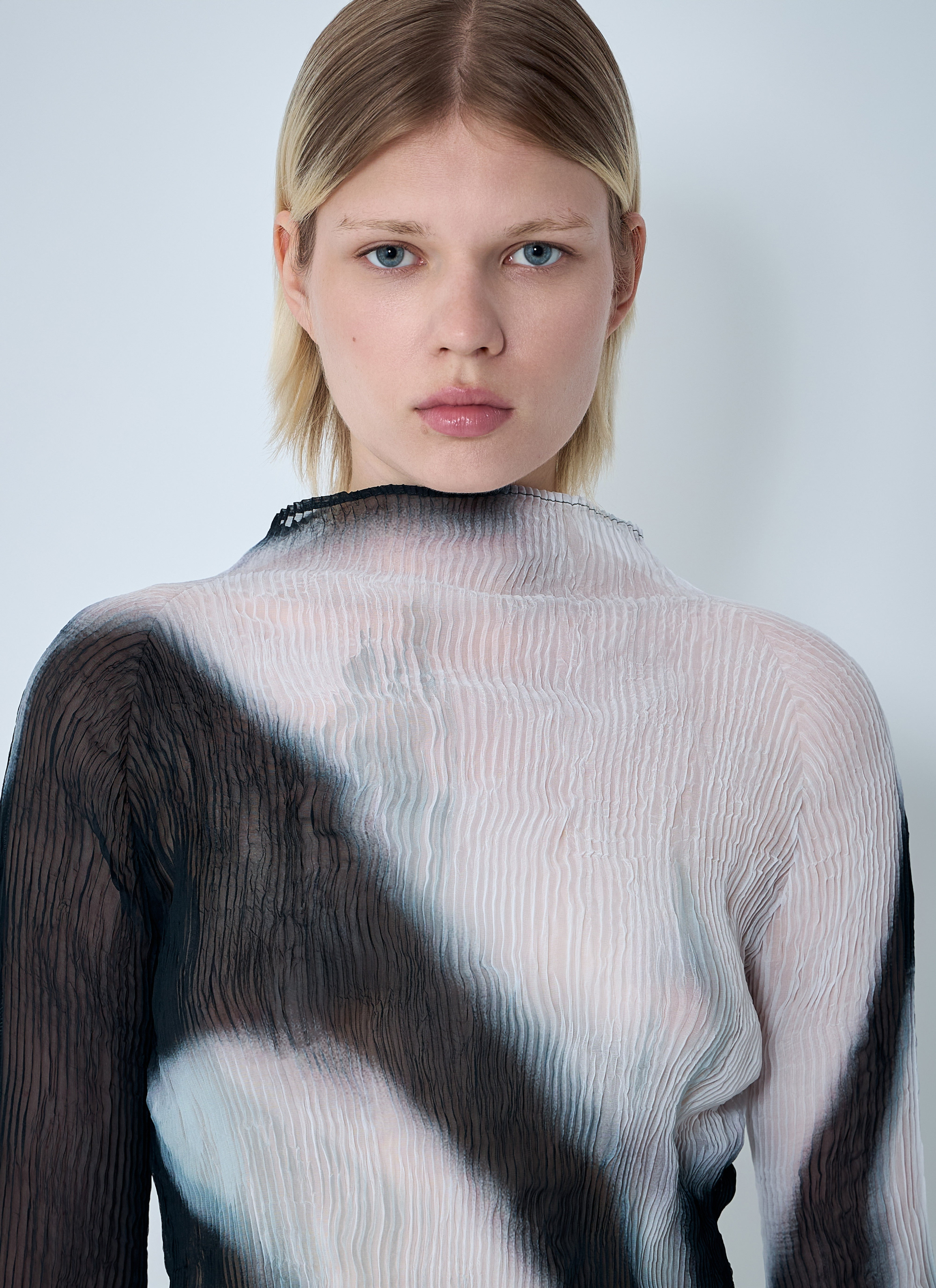 Issey Miyake Women Shadow Study Shirt - 5