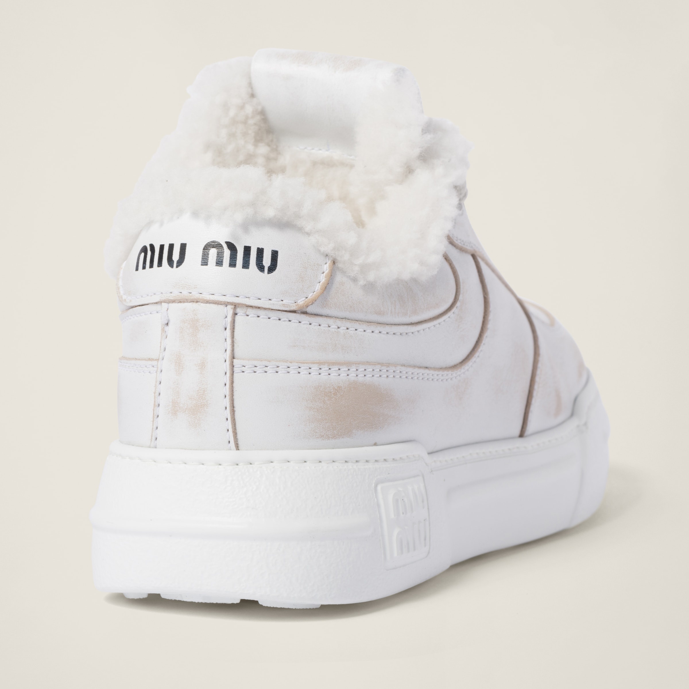 スニーカー MiuMiu | Bleached leather sneakers 5E892D_3LNC_F0009_F_D005 Miu Miu Bleached leather sneakers | REVERSIBLE