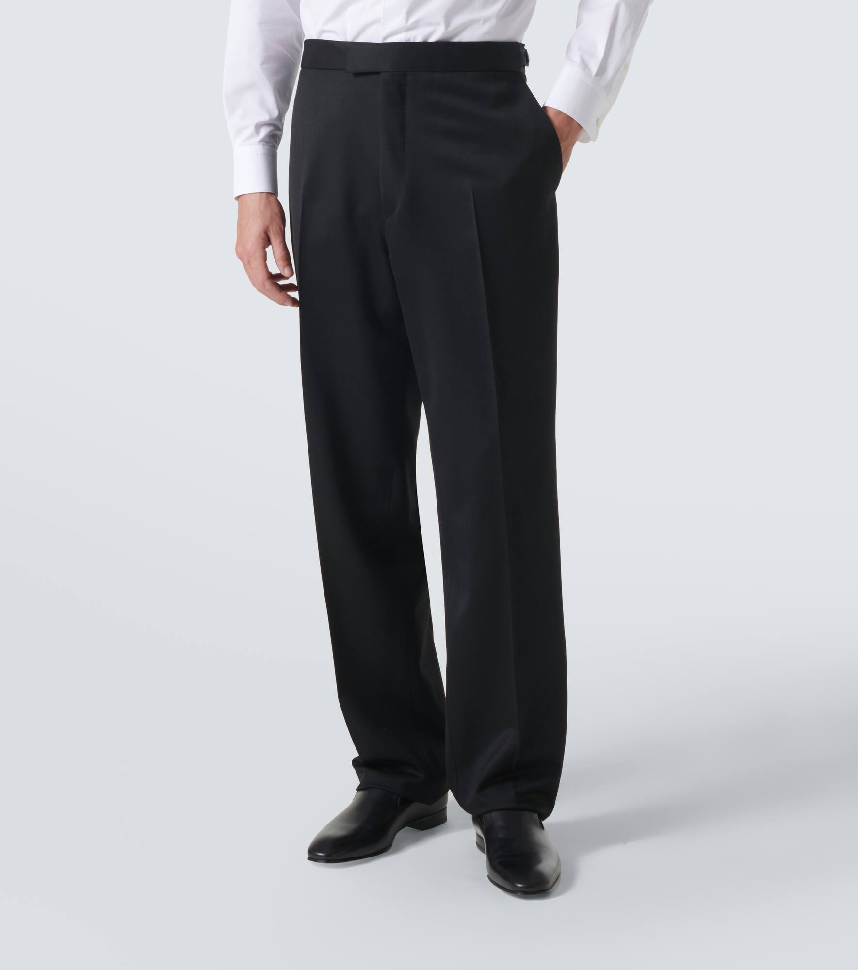 Double-breasted wool and silk suit - 5