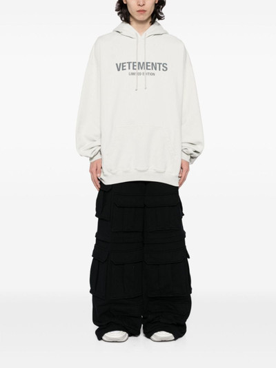 VETEMENTS Limited Edition logo-print hoodie outlook