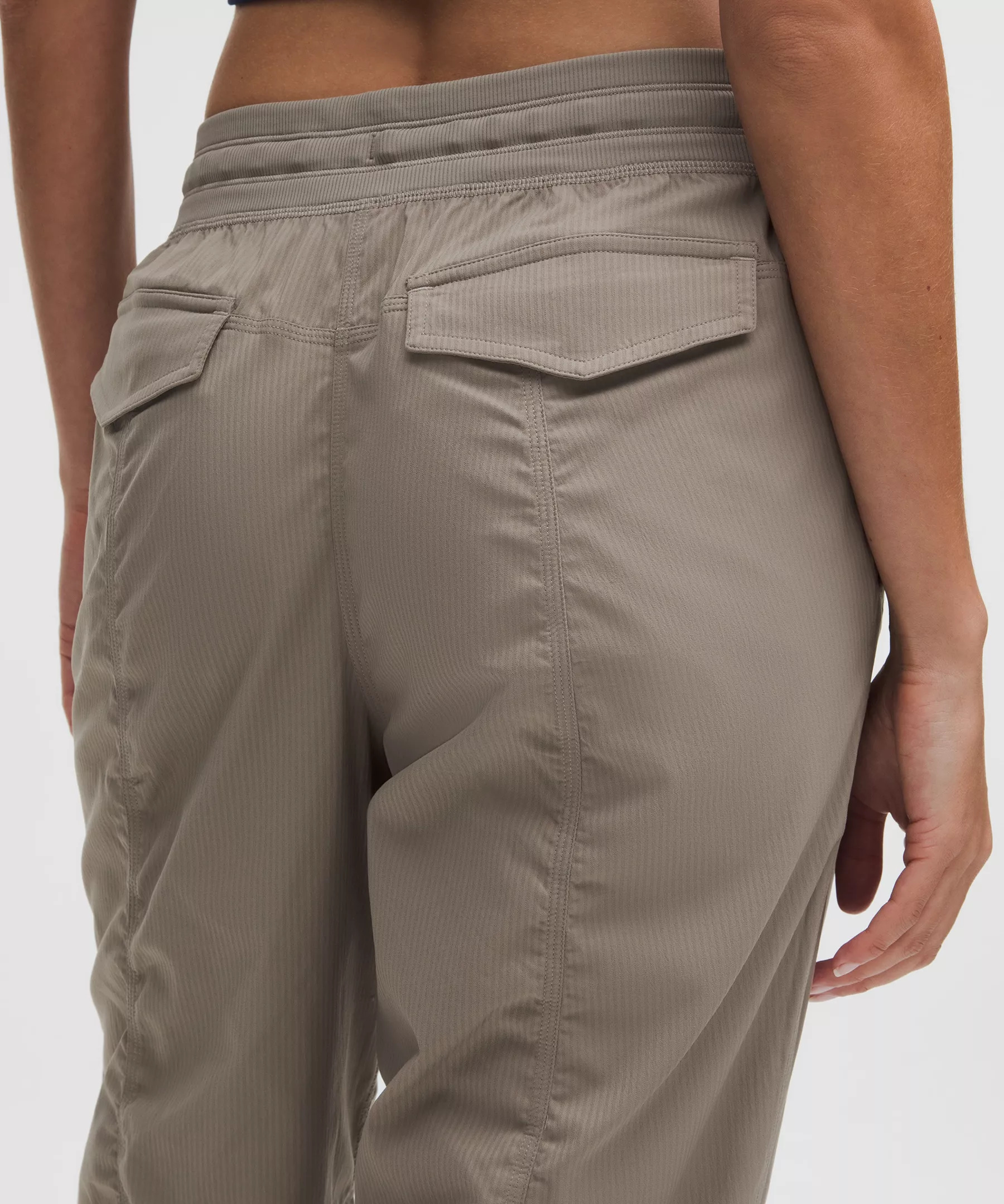 Dance Studio Relaxed-Fit Mid-Rise Cropped Pant - 6