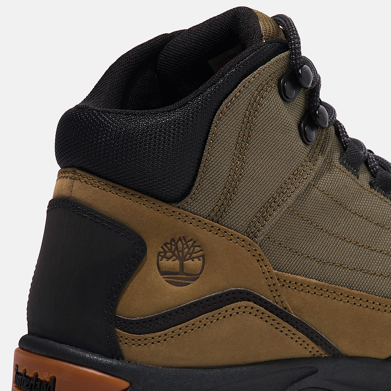 Men's Mt. Maddsen Mid Lace-Up Hiking Boot - 7
