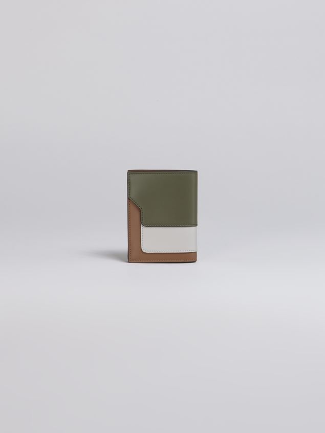 BI-FOLD WALLET IN GREEN WHITE AND BROWN SAFFIANO LEATHER - 3