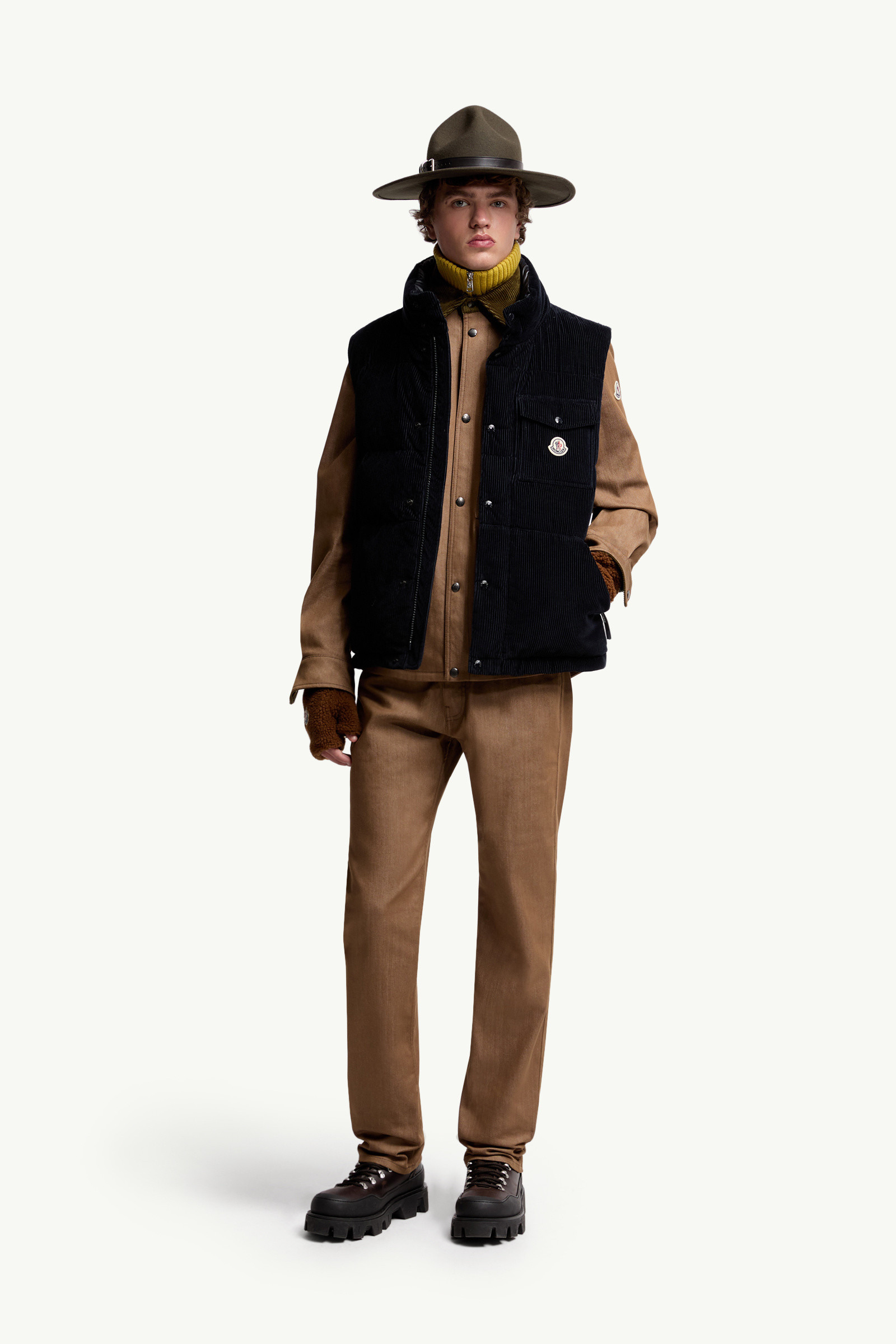 Agen Corduroy Down Vest - 2