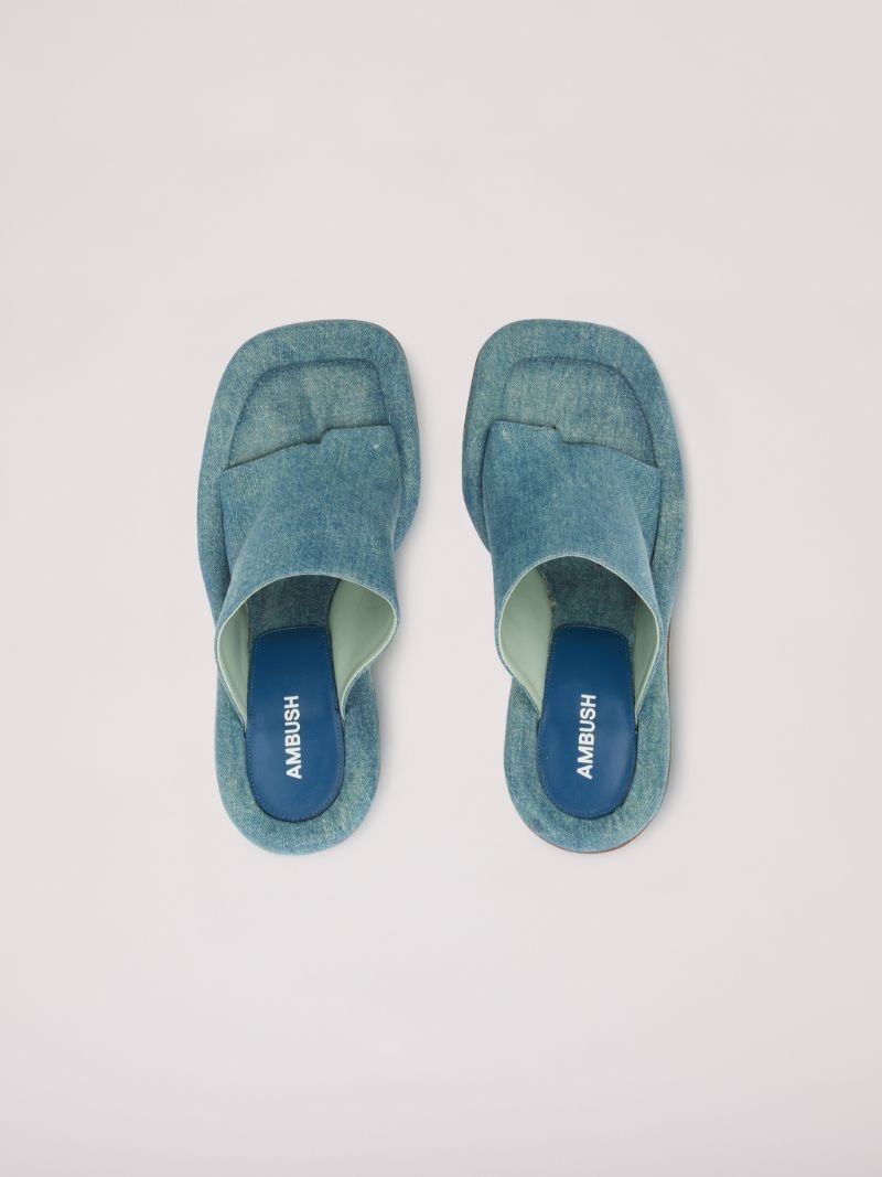 Cushion Mule 3