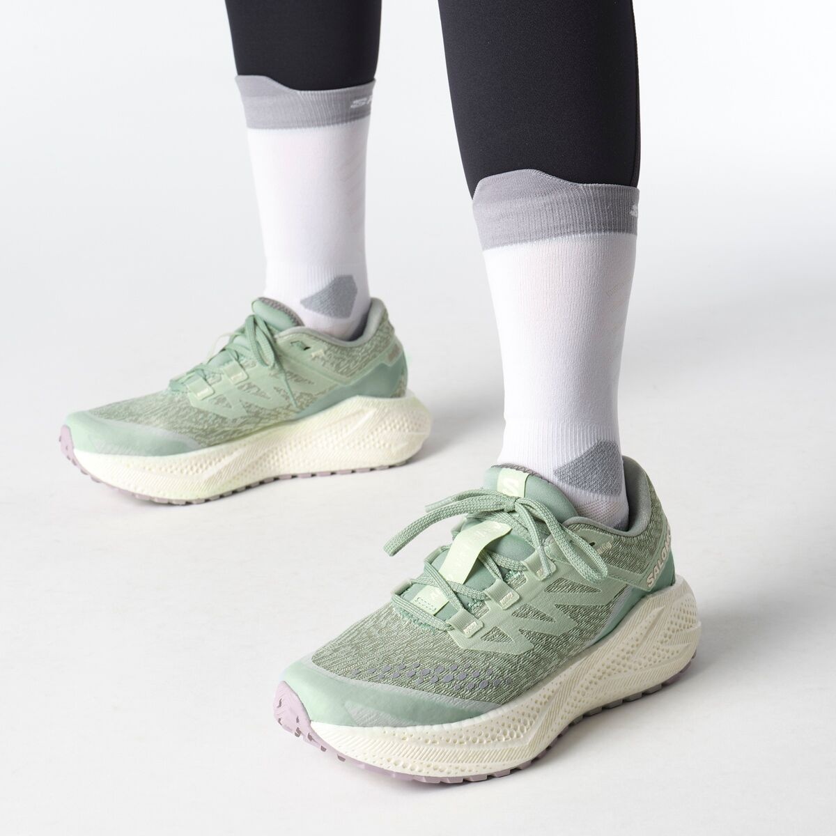 Aero Glide 3 Grvl Running Shoe - Women's - 7