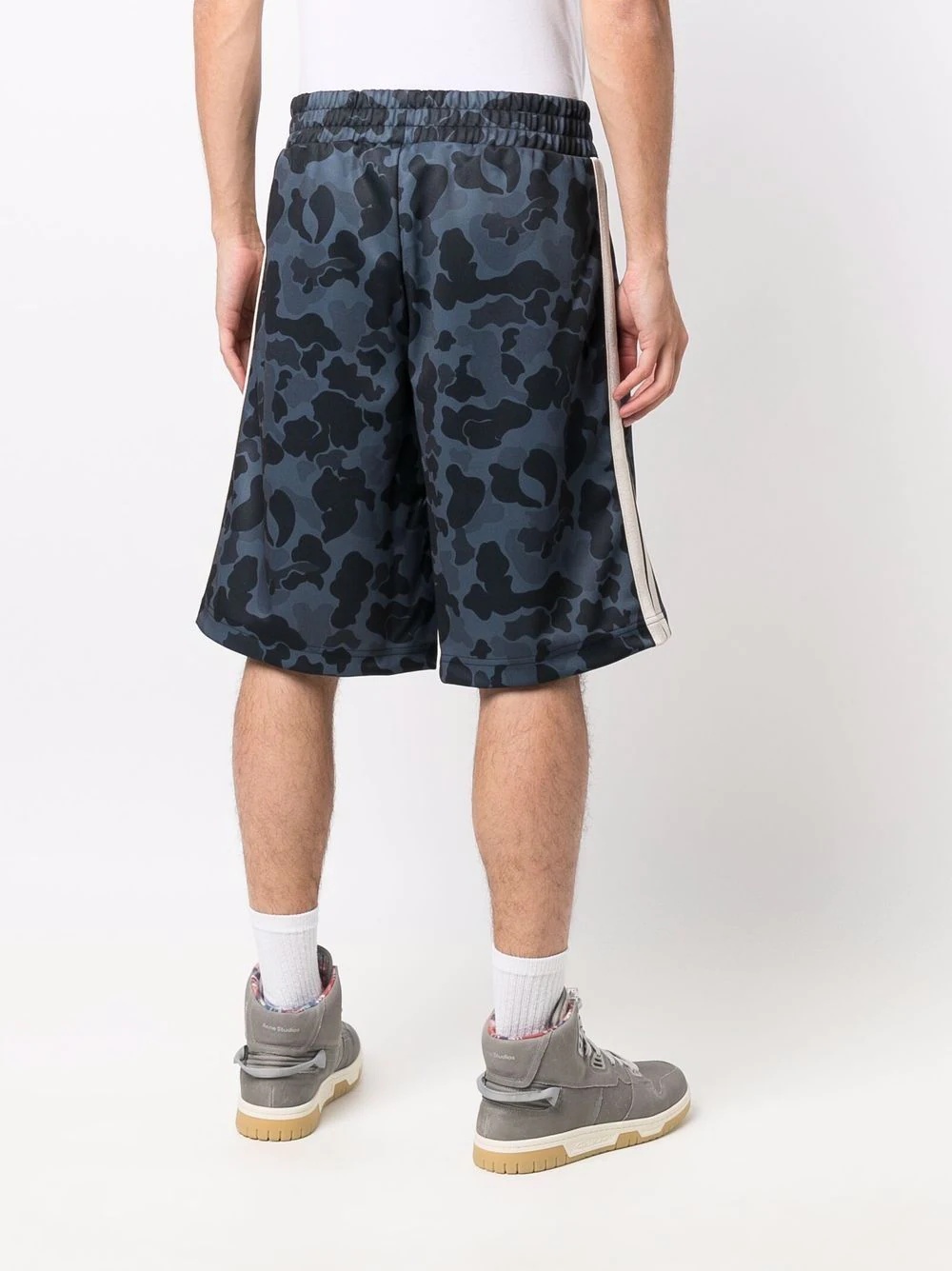 Night camouflage print track shorts - 4