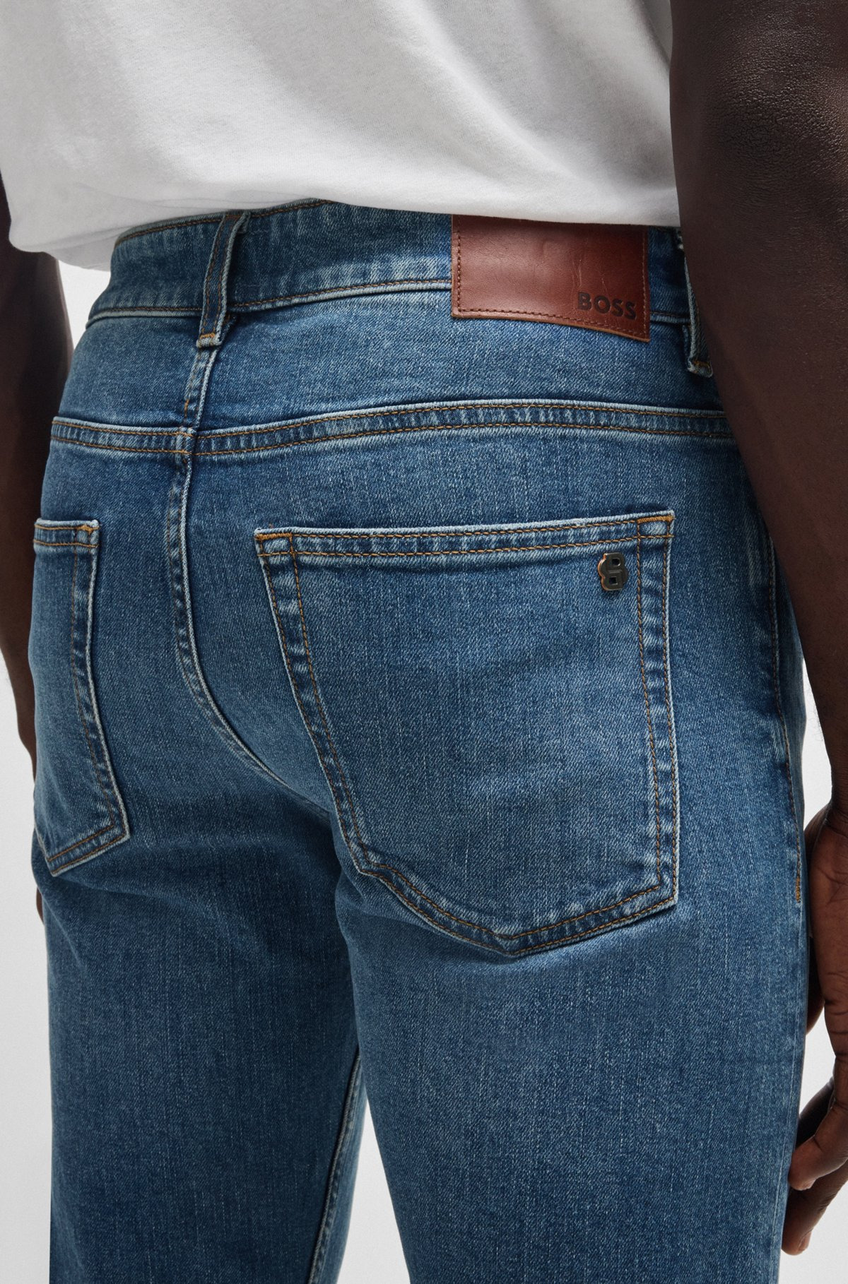 DELAWARE SLIM-FIT JEANS IN BLUE COMFORT-STRETCH DENIM - 5
