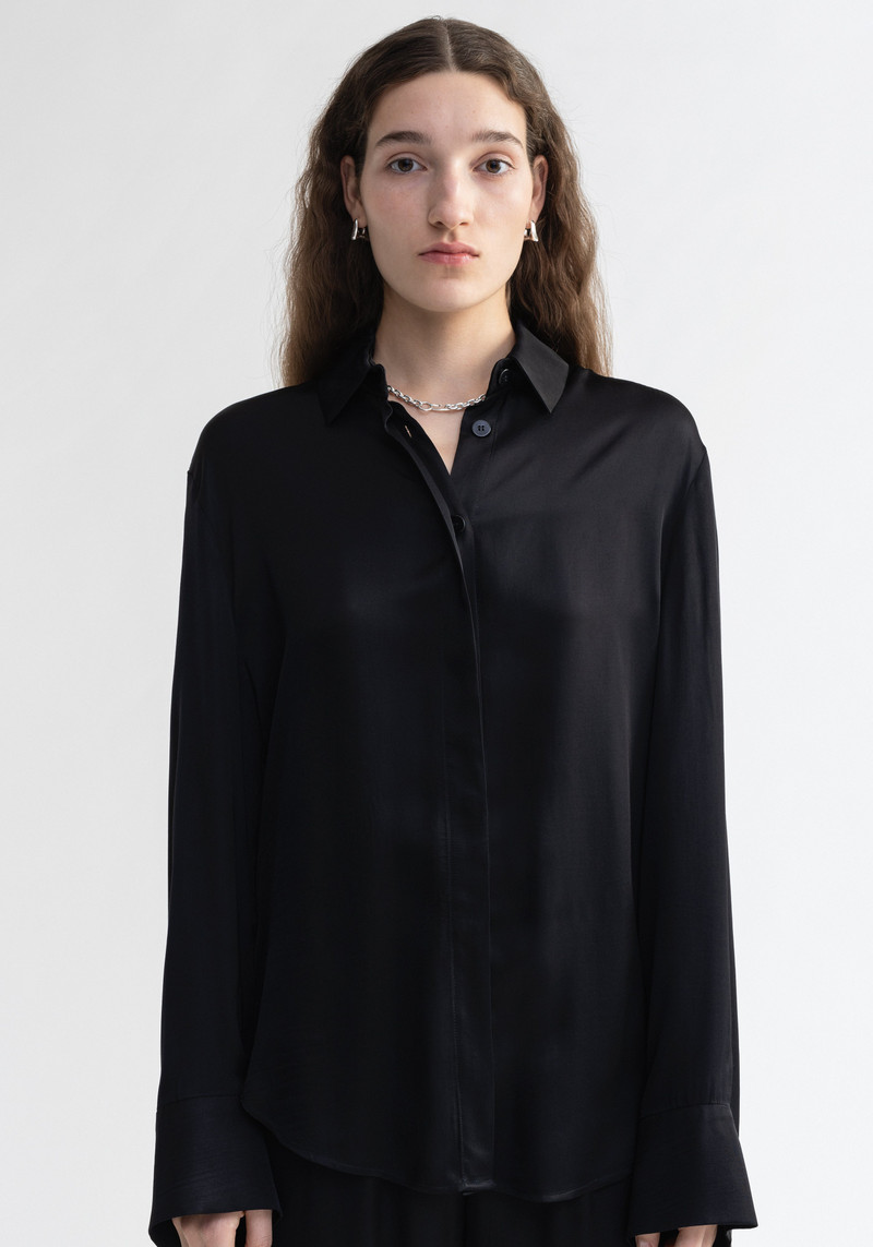 AERON STALLION
Satin shirt outlook