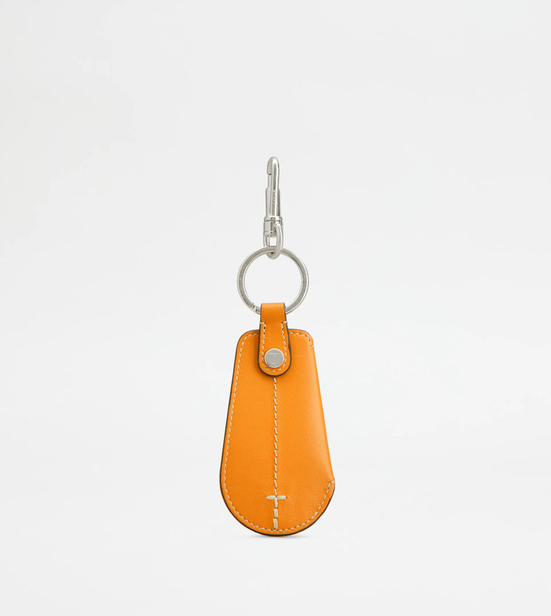 KEY HOLDER WITH SHOEHORN 1