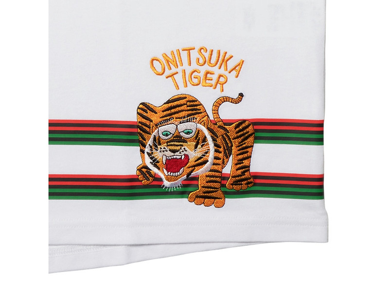 GRAPHIC TEE 4