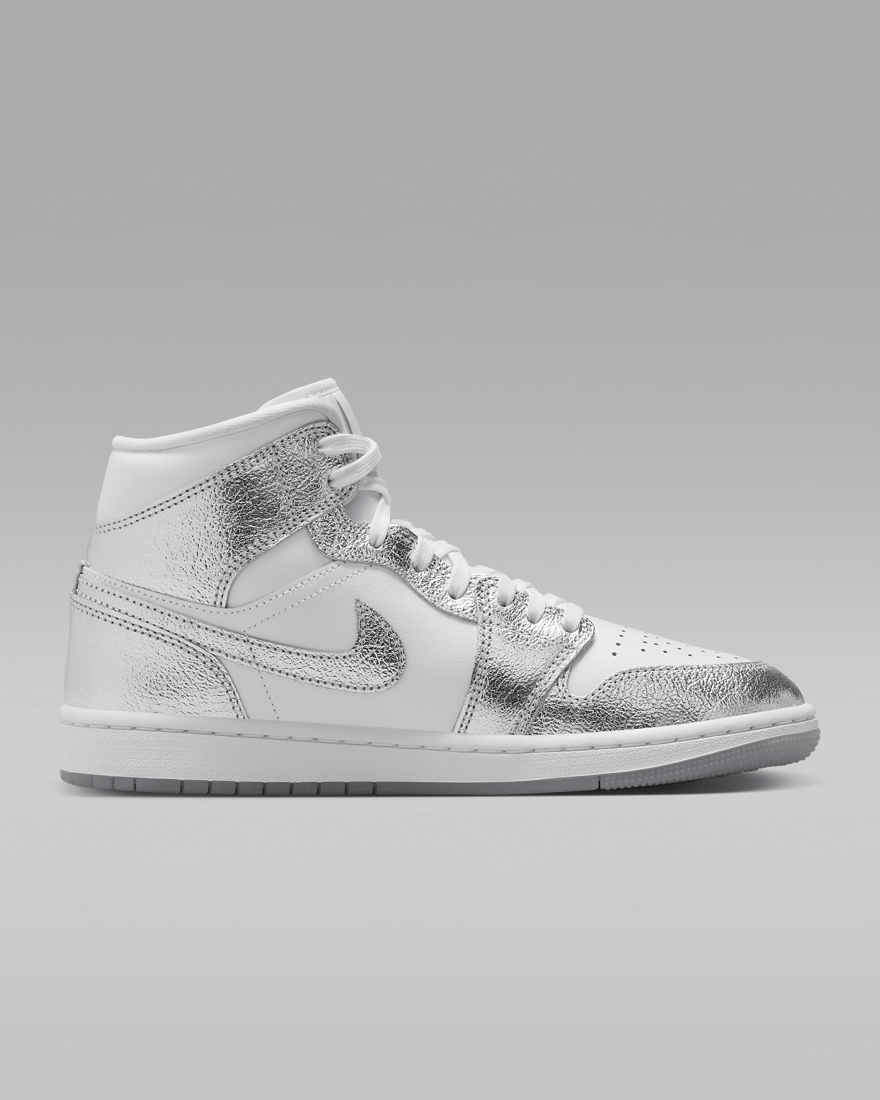 Air Jordan 1 Mid SE Women's Shoes - 3