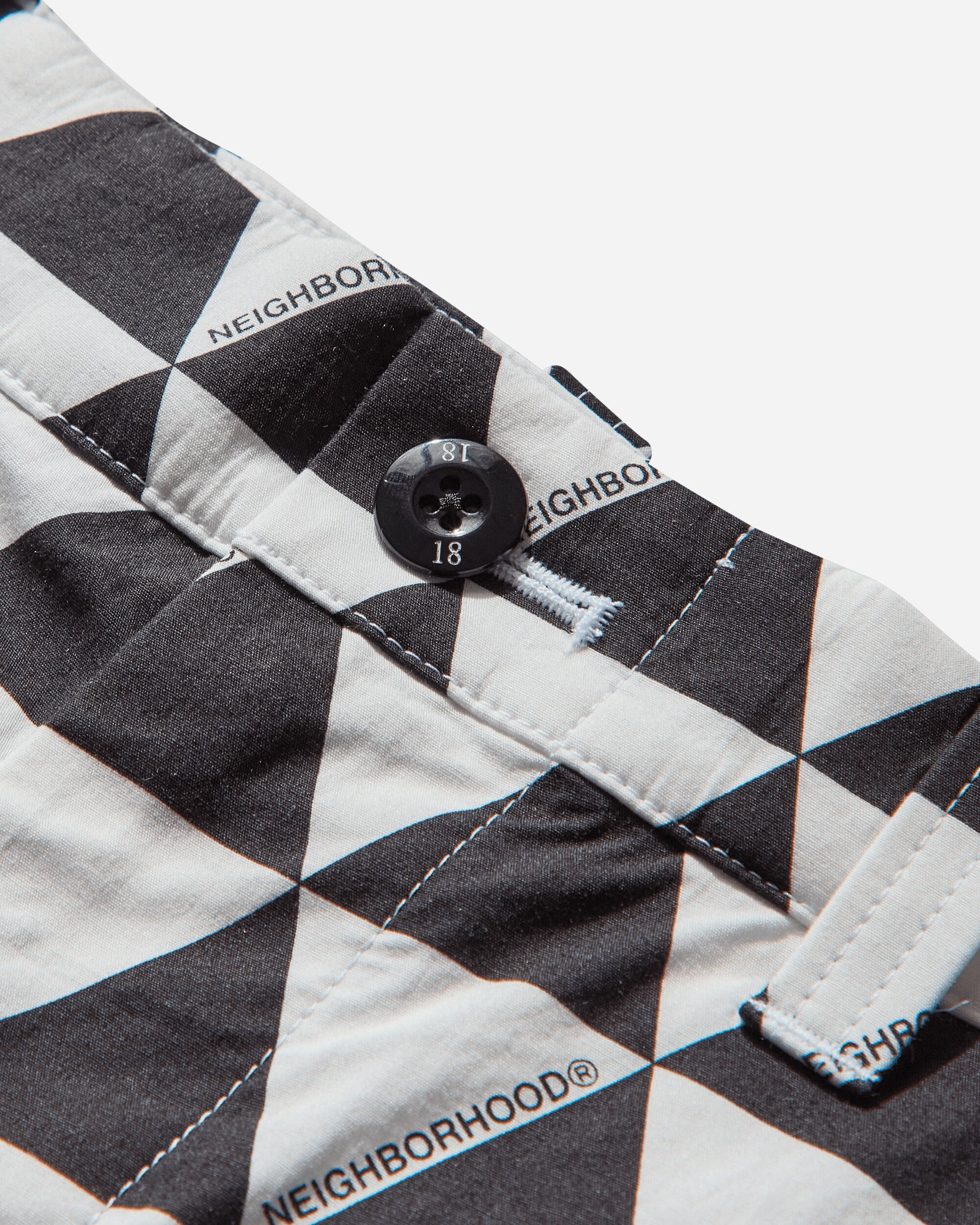 Men's Triangle Pattern Shorts White - 3