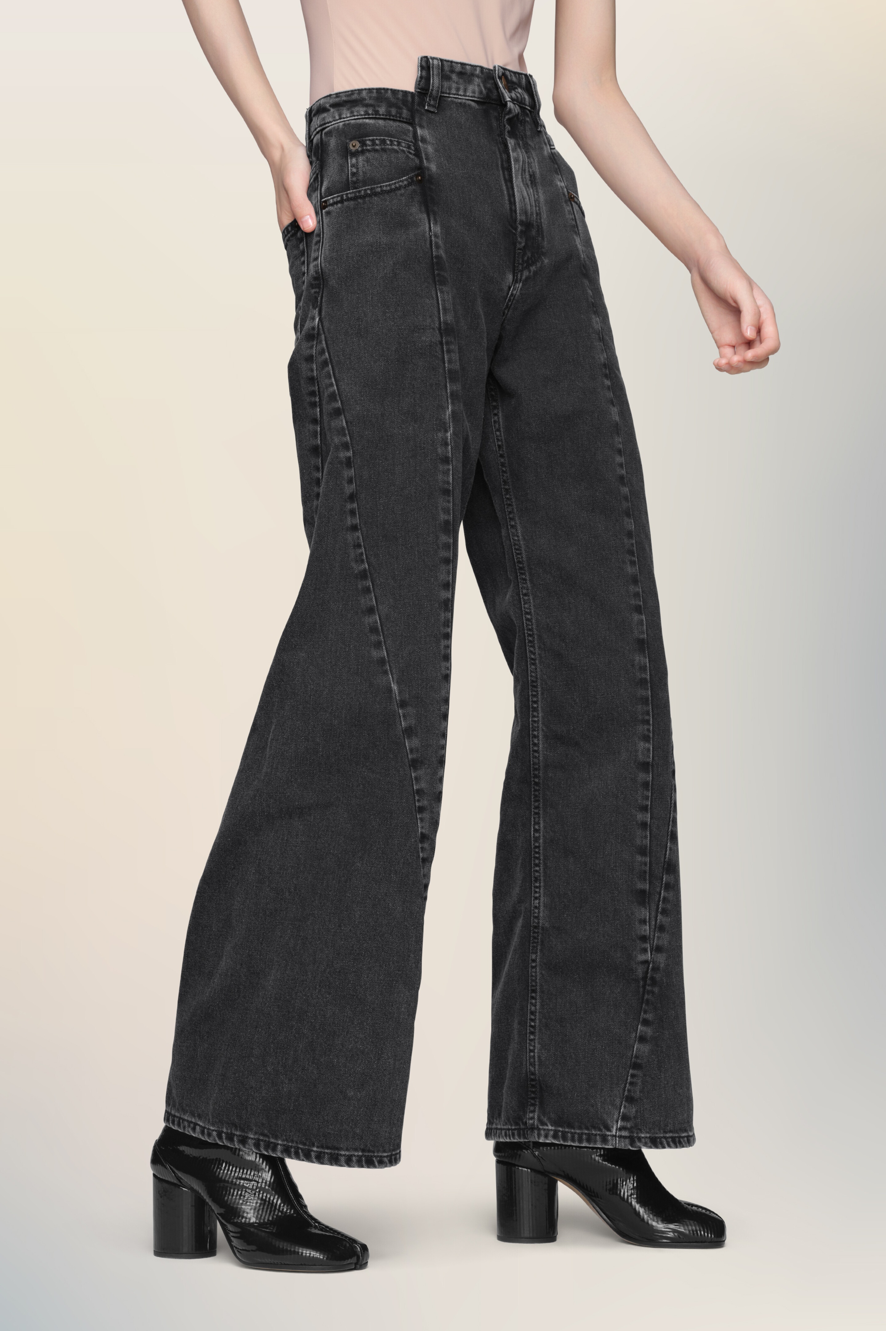 Cut-out jeans - 4