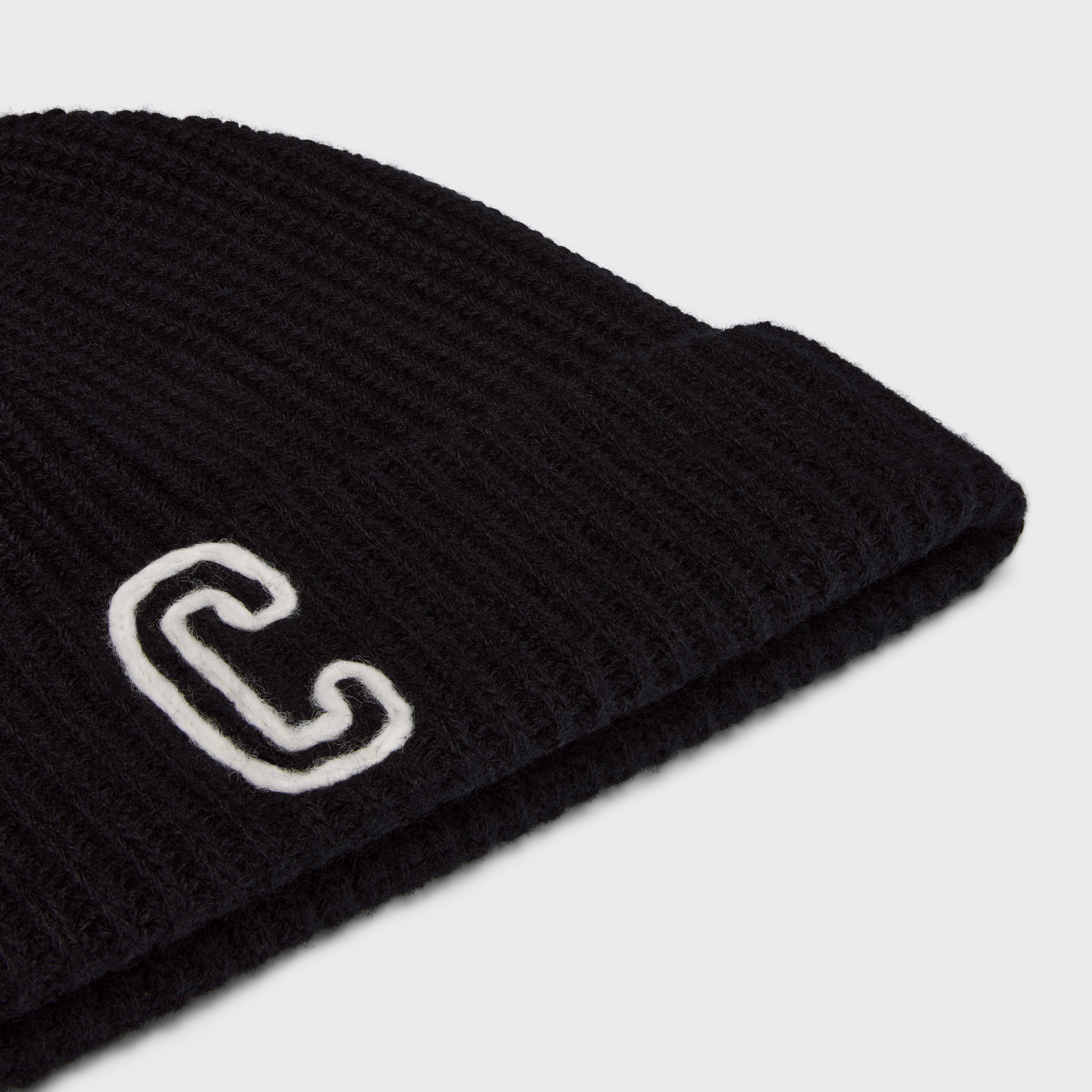 initial beanie in ribbed wool - 3