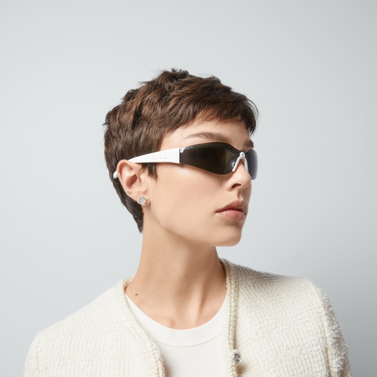 ＊GUCCI＊ Mask Shaped Frame Sunglasses GUCCI Mask-shaped frame sunglasses | REVERSIBLE