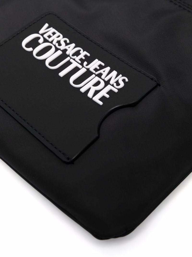 embossed-logo messenger bag - 4