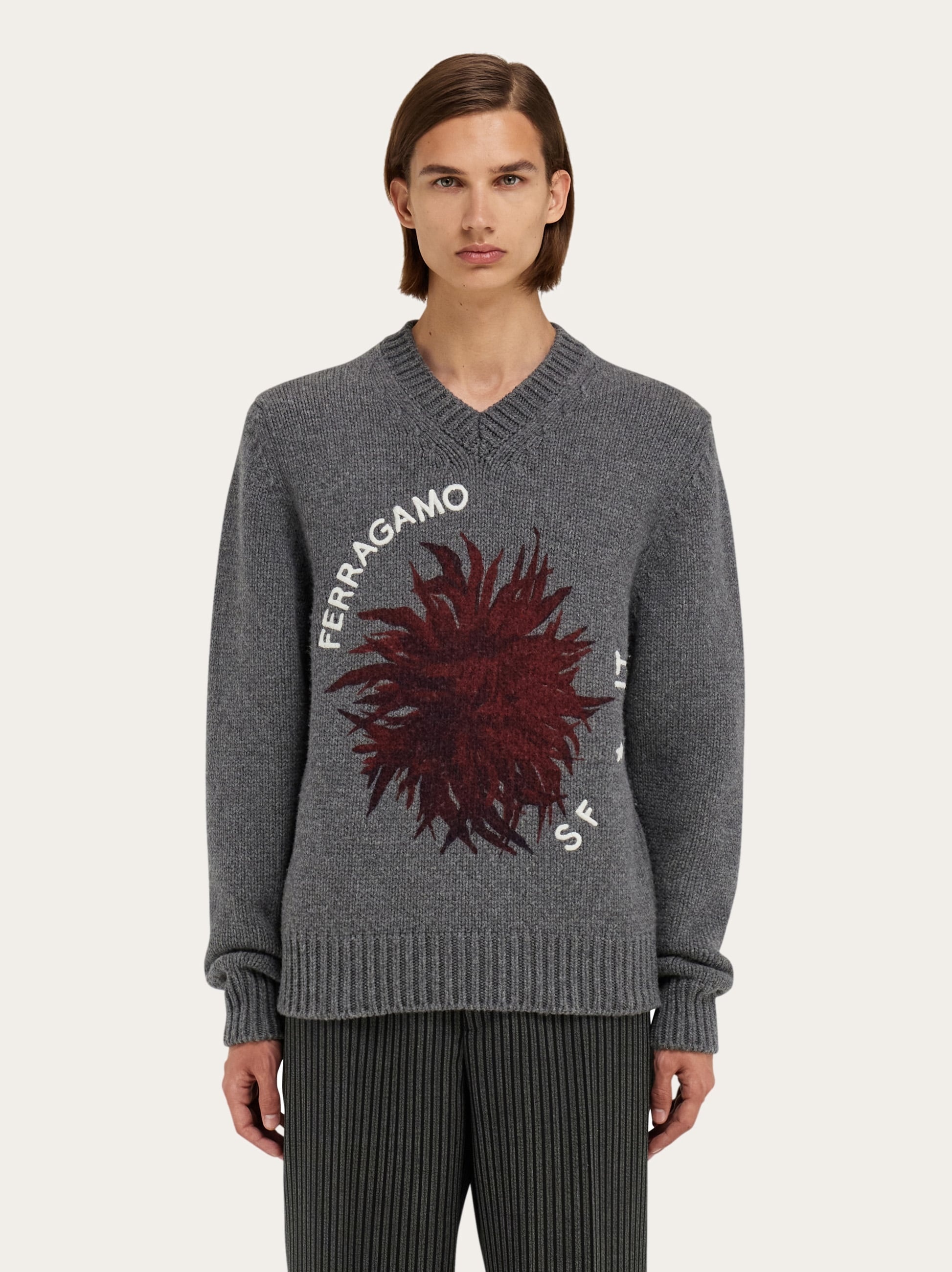 Knitted sweater with Dahlia motif - 2