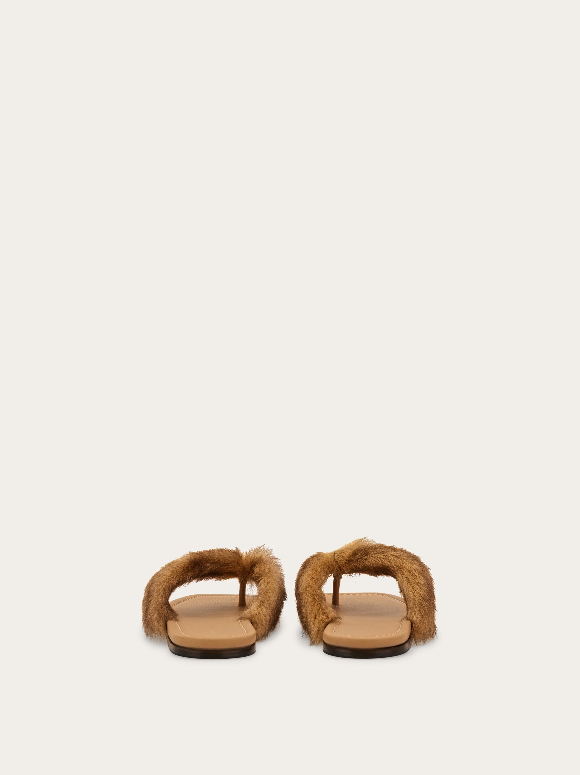 Thong sandal with fur detail - 5