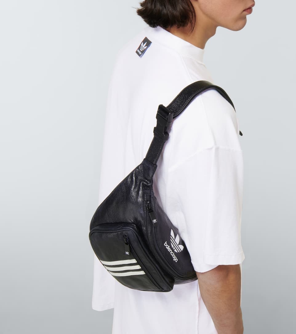 【関税込】BALENCIAGA x adidas レザーベルトバッグ BALENCIAGA x Adidas leather belt bag | mytheresa | REVERSIBLE
