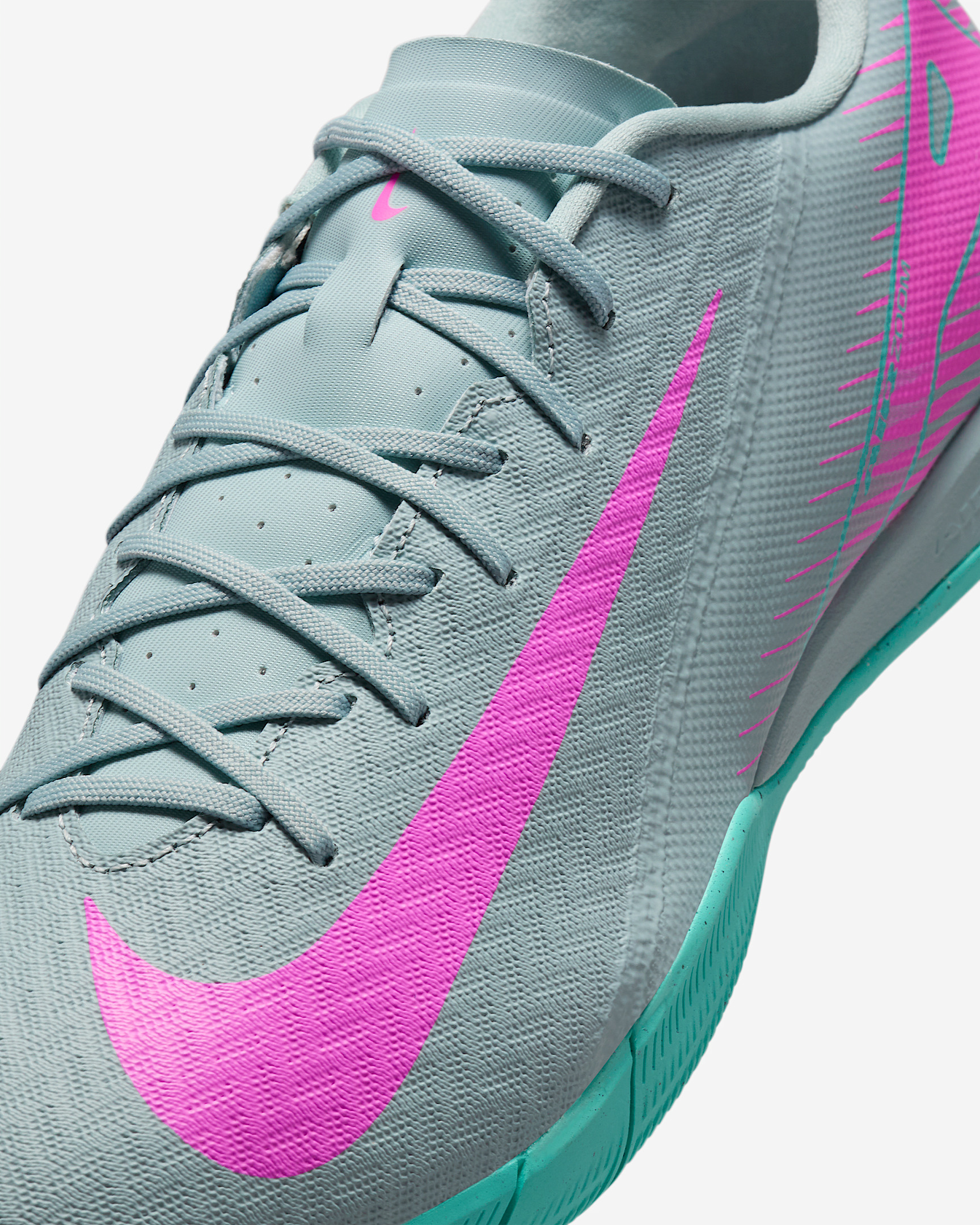 Nike Mercurial Vapor 16 Academy IC Low-Top Soccer Shoes - 7