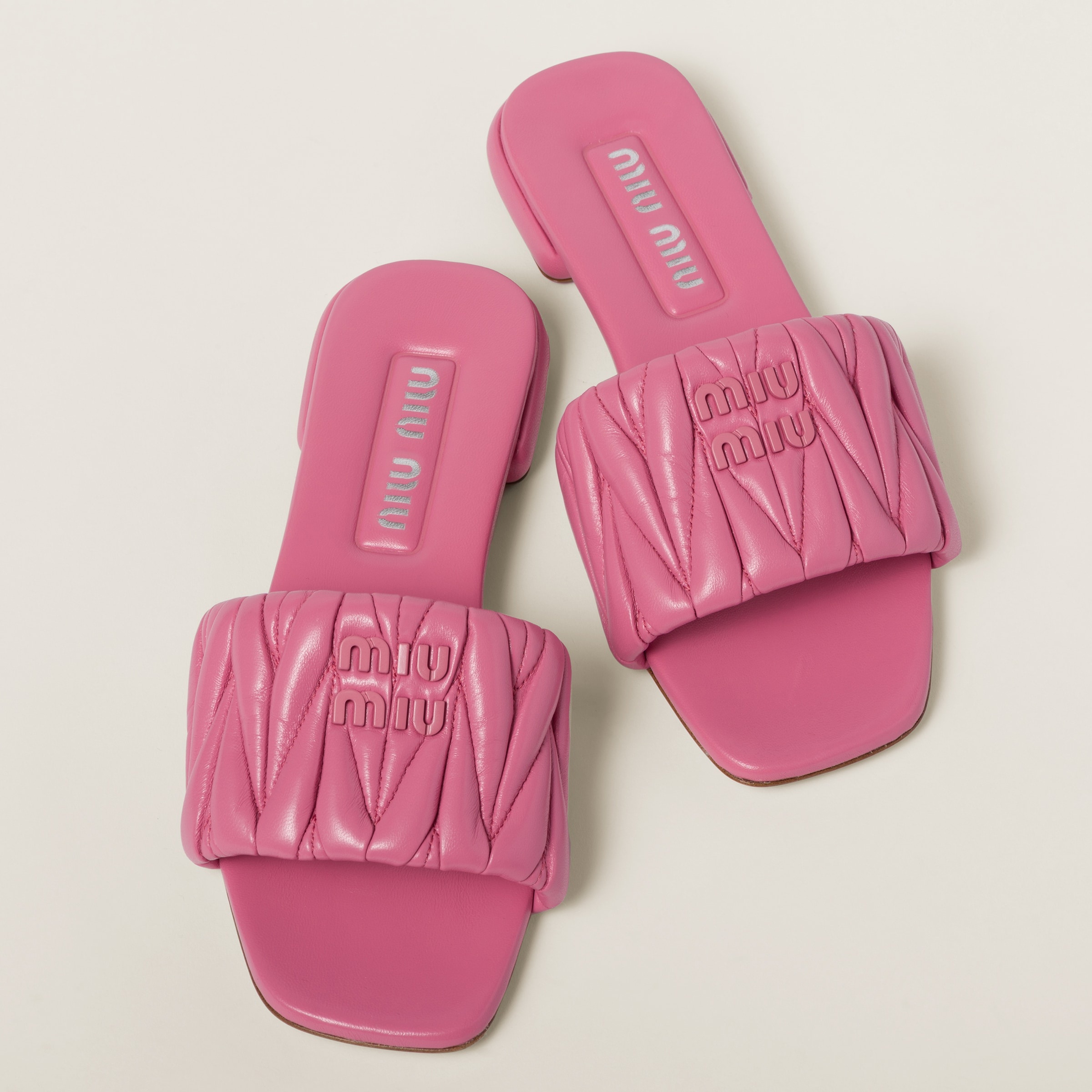 Matelassé nappa leather slides - 4
