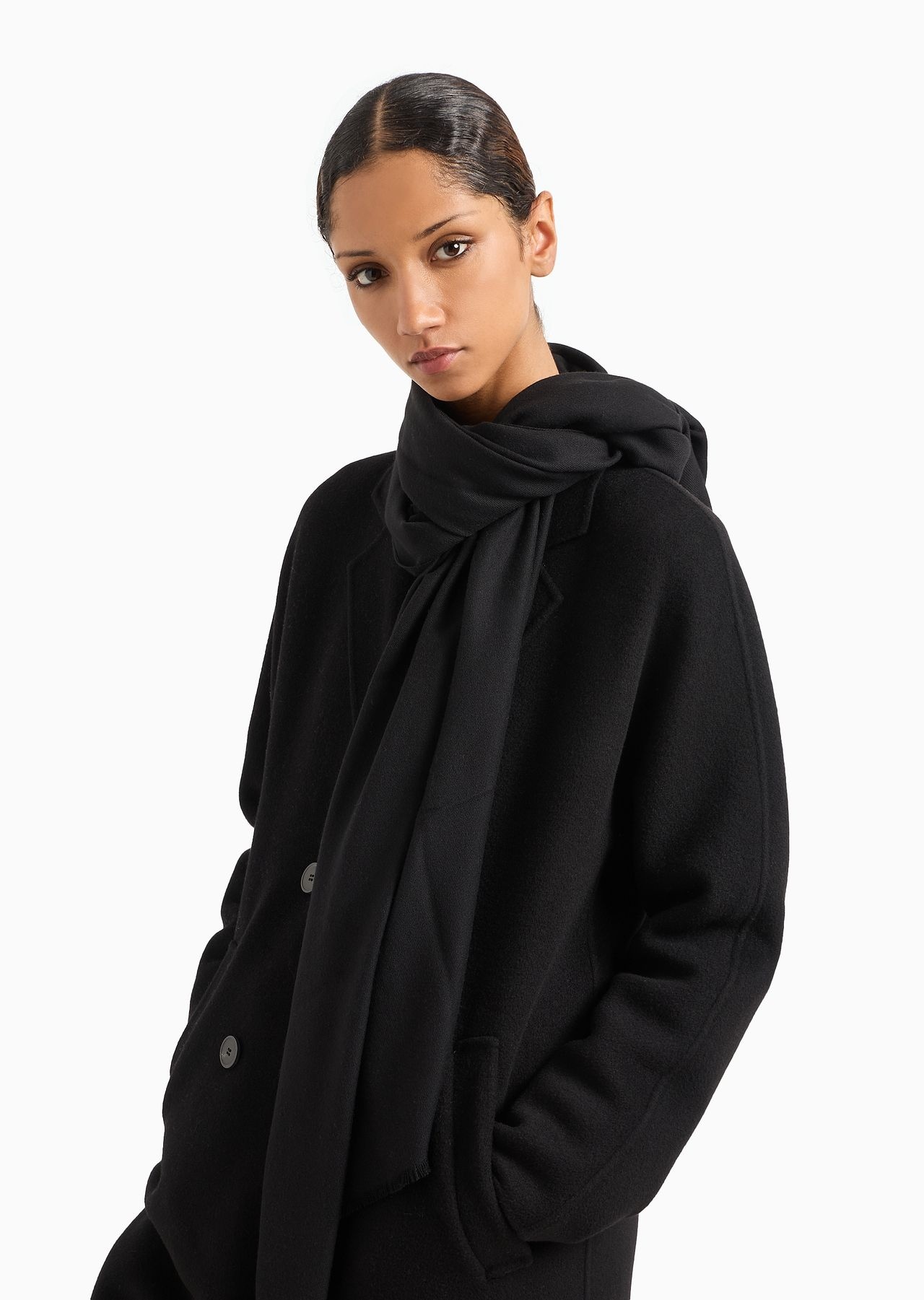 Stole with fringed edges - 3