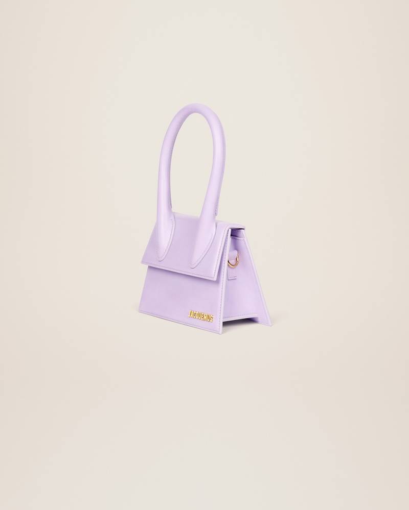 JACQUEMUS Le Chiquito moyen outlook