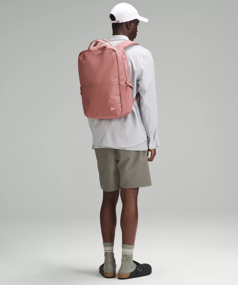 Double-Zip Backpack 22L 6