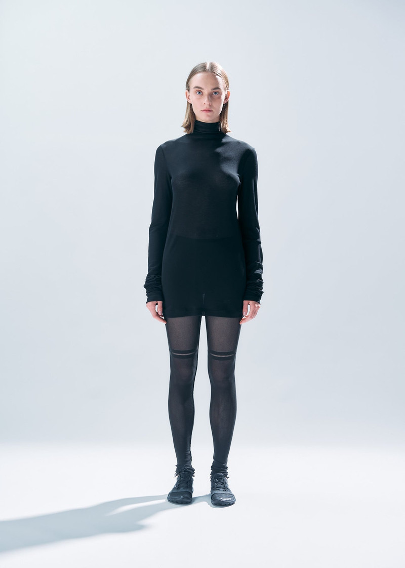 ISSEY MIYAKE SKIN AP PANTS outlook