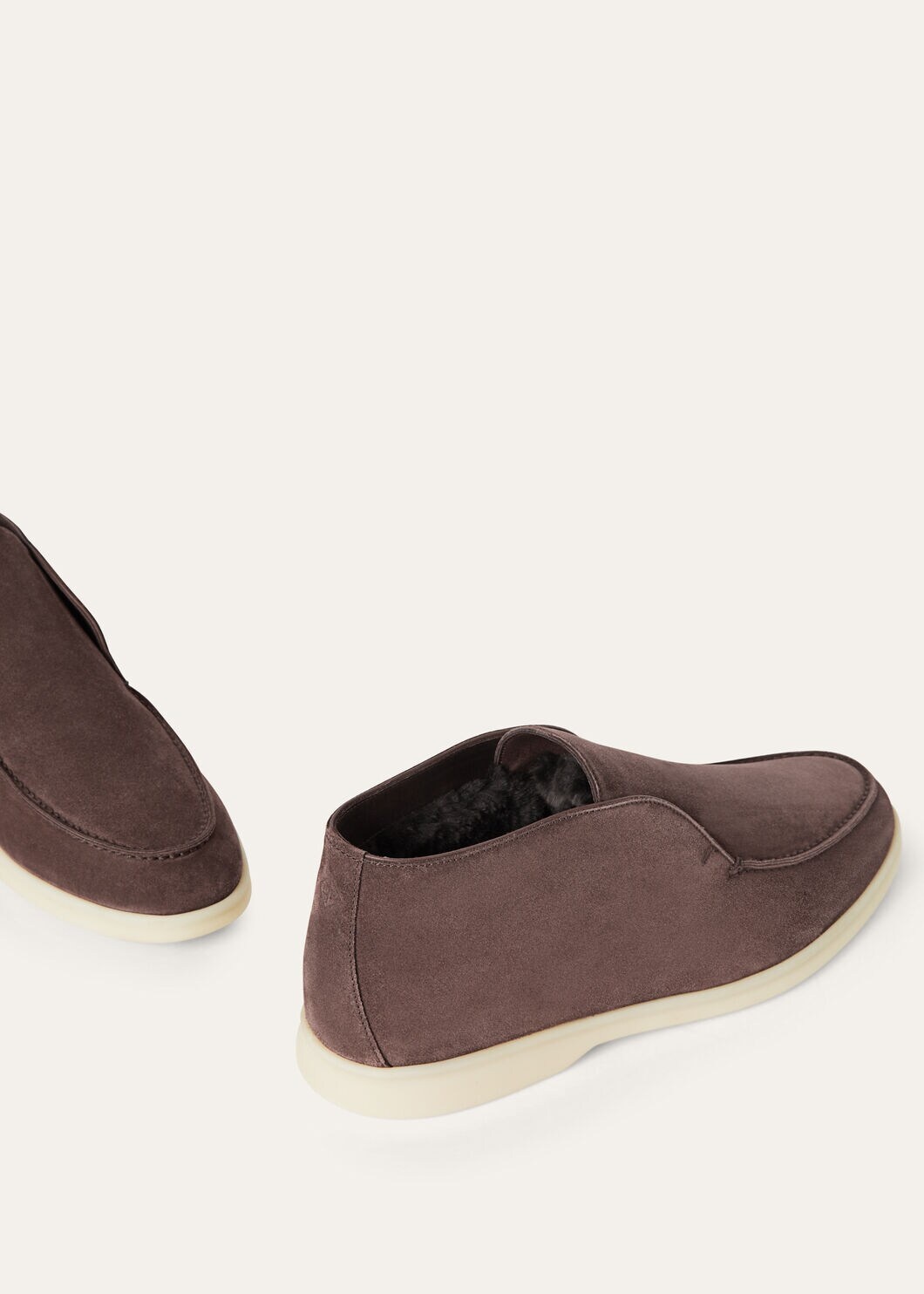 Open Walk Chukka Boots - 6