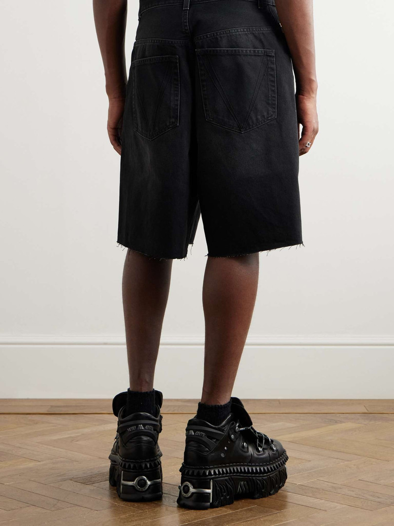 Wide-Leg Frayed Denim Shorts 5