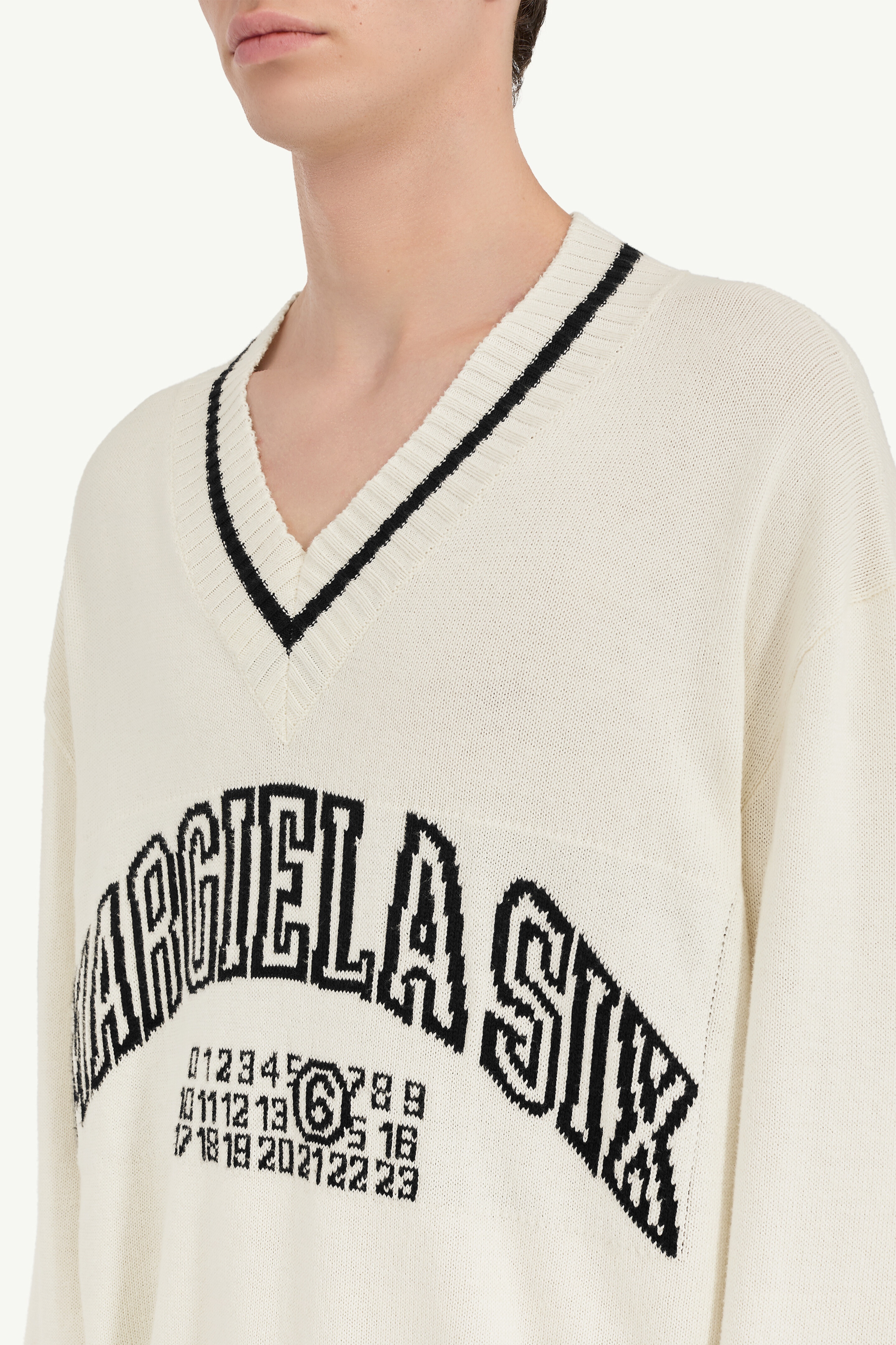 V-neck varsity jumper - 5