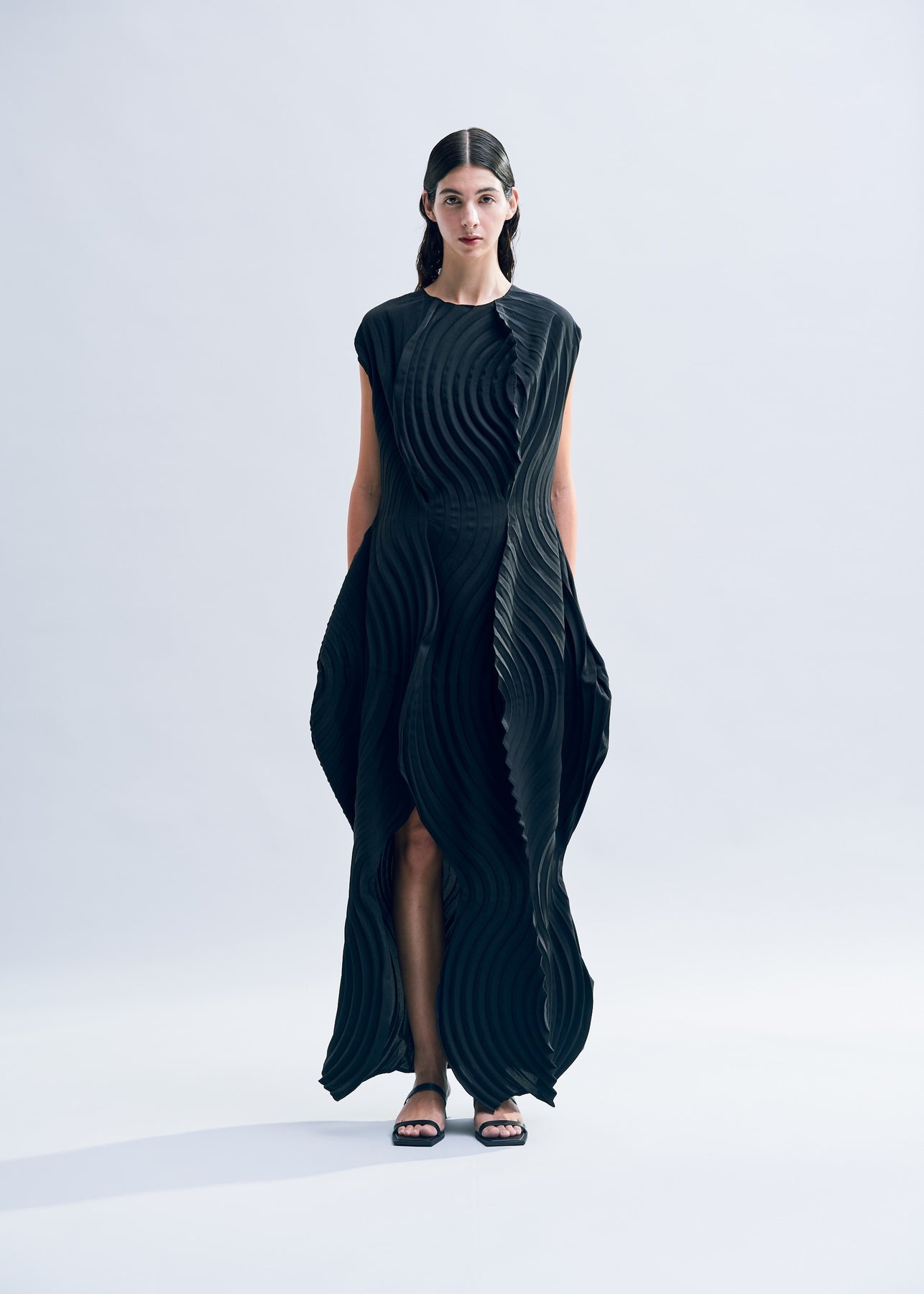 RESONANT PLEATS DRESS - 2