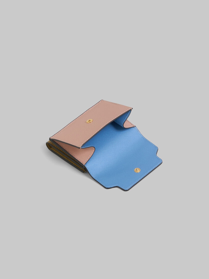 TRIFOLD WALLET IN LIGHT BLUE, ANTIQUE PINK AND GREEN SAFFIANO LEATHER - 5